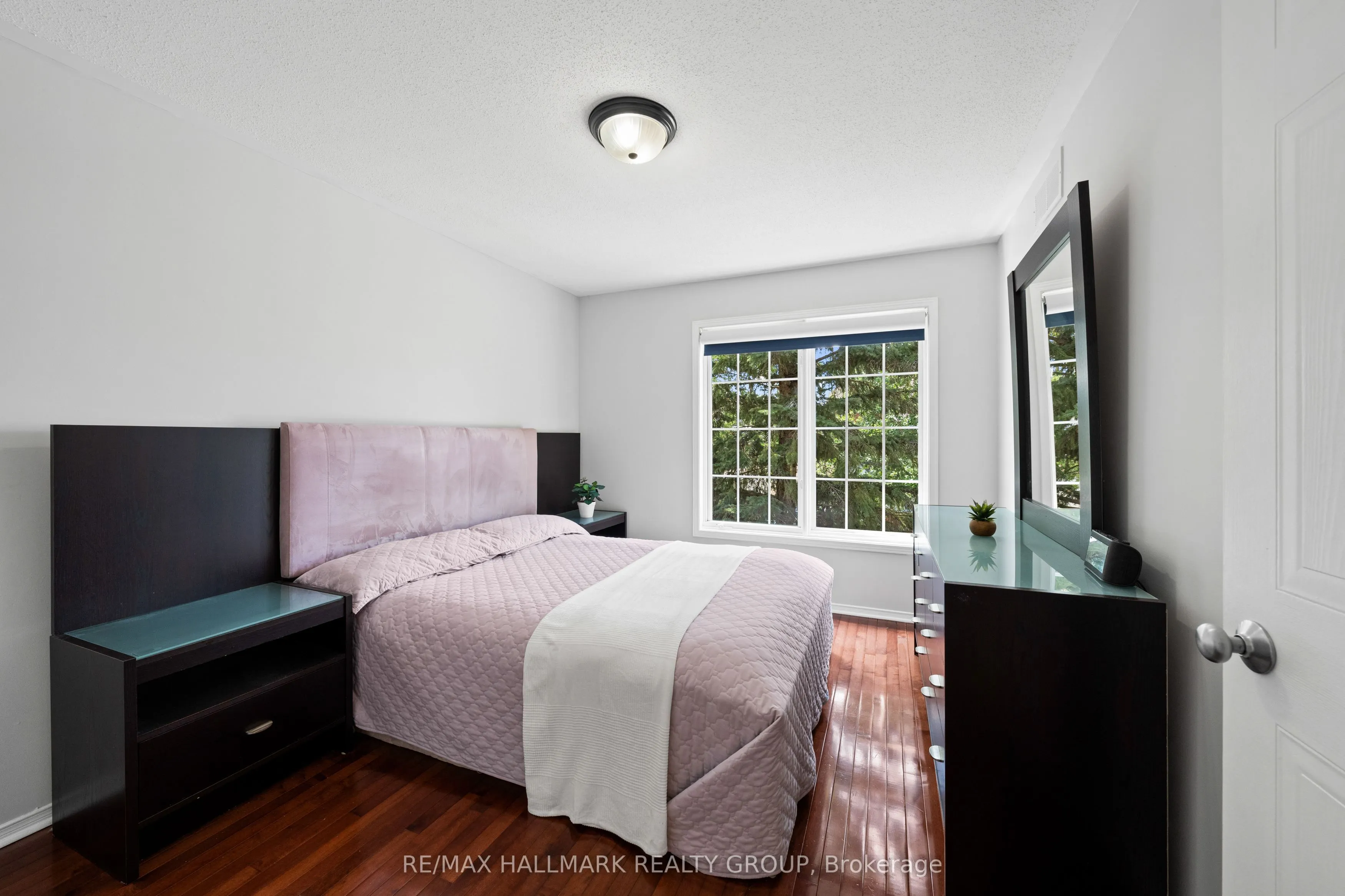 2104 Sandy Oaks Drive