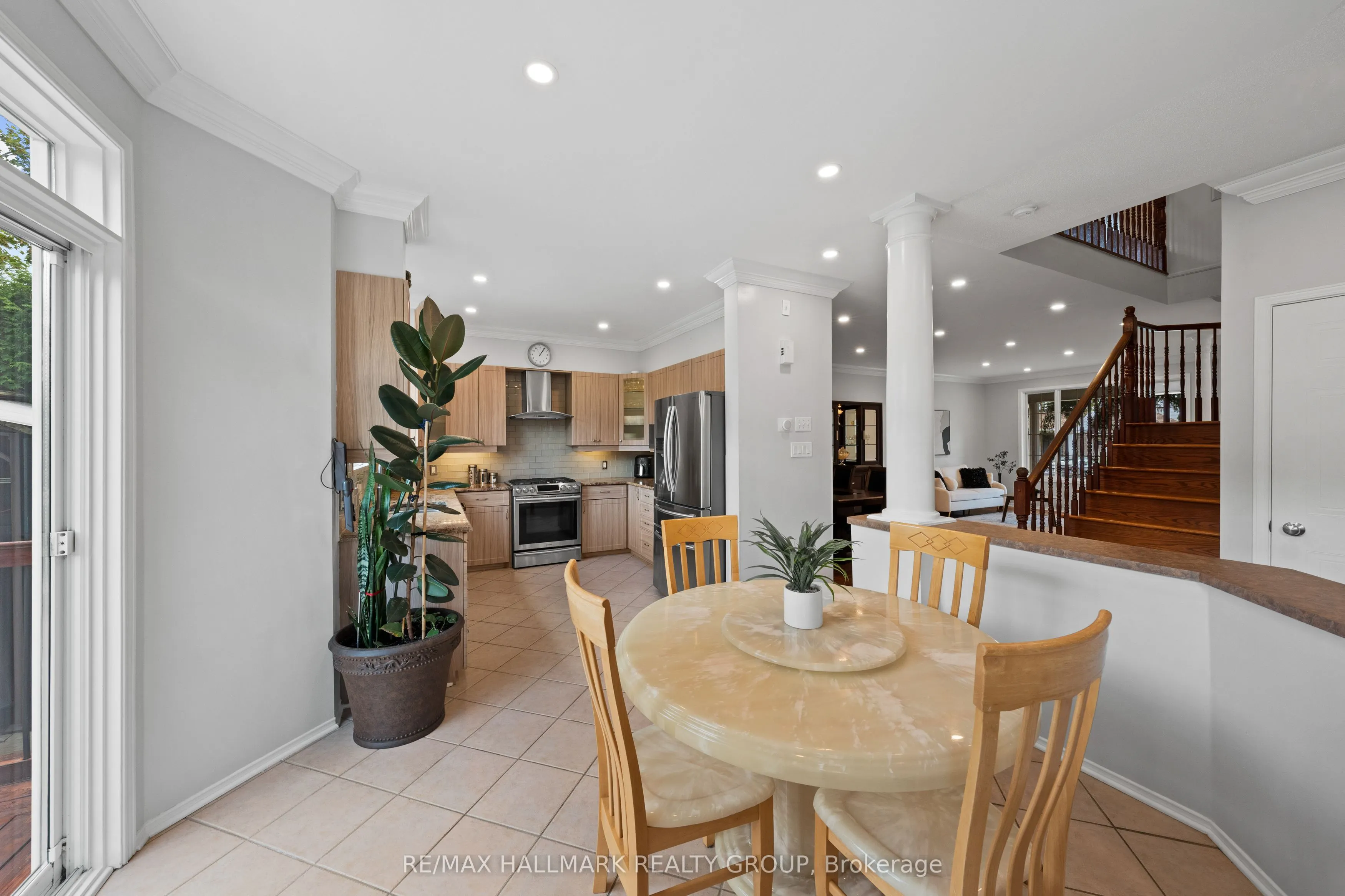2104 Sandy Oaks Drive