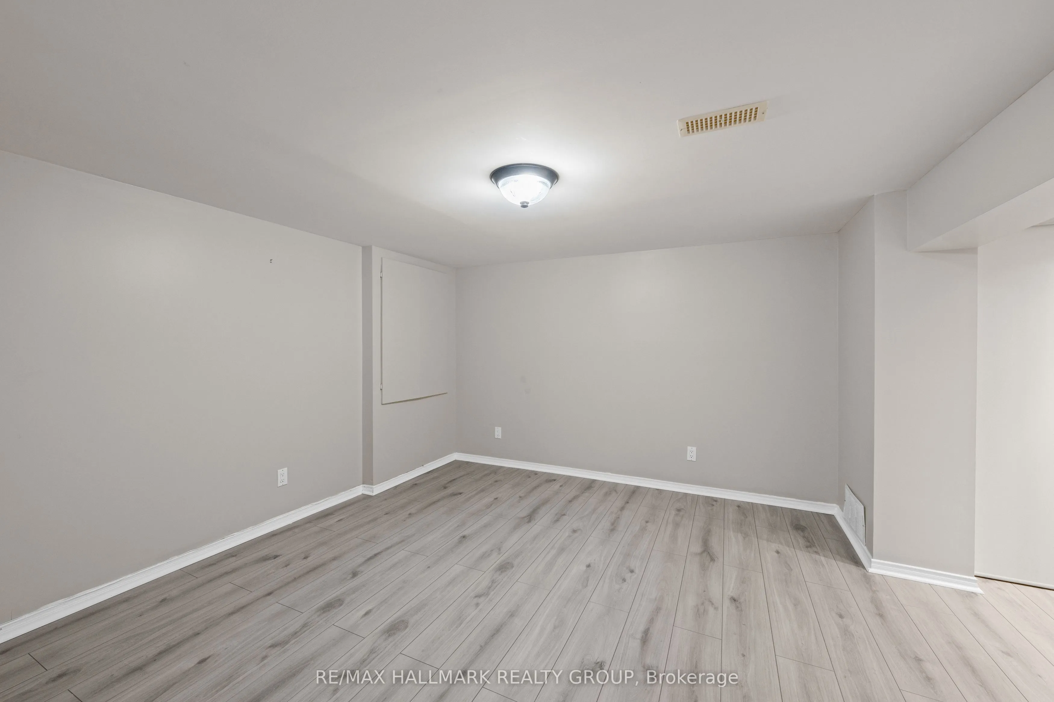 2104 Sandy Oaks Drive