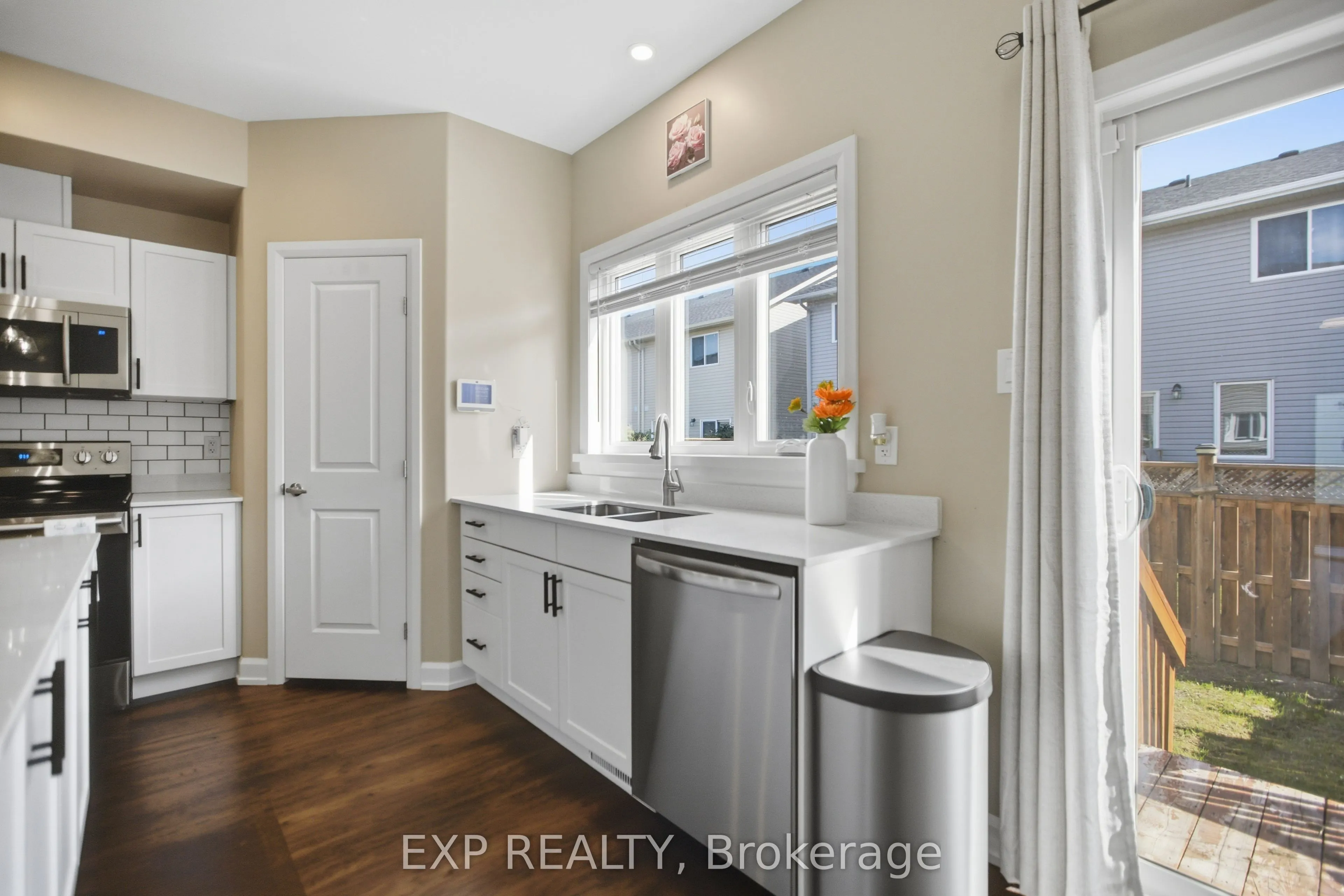 42 Vimy Ridge Crescent