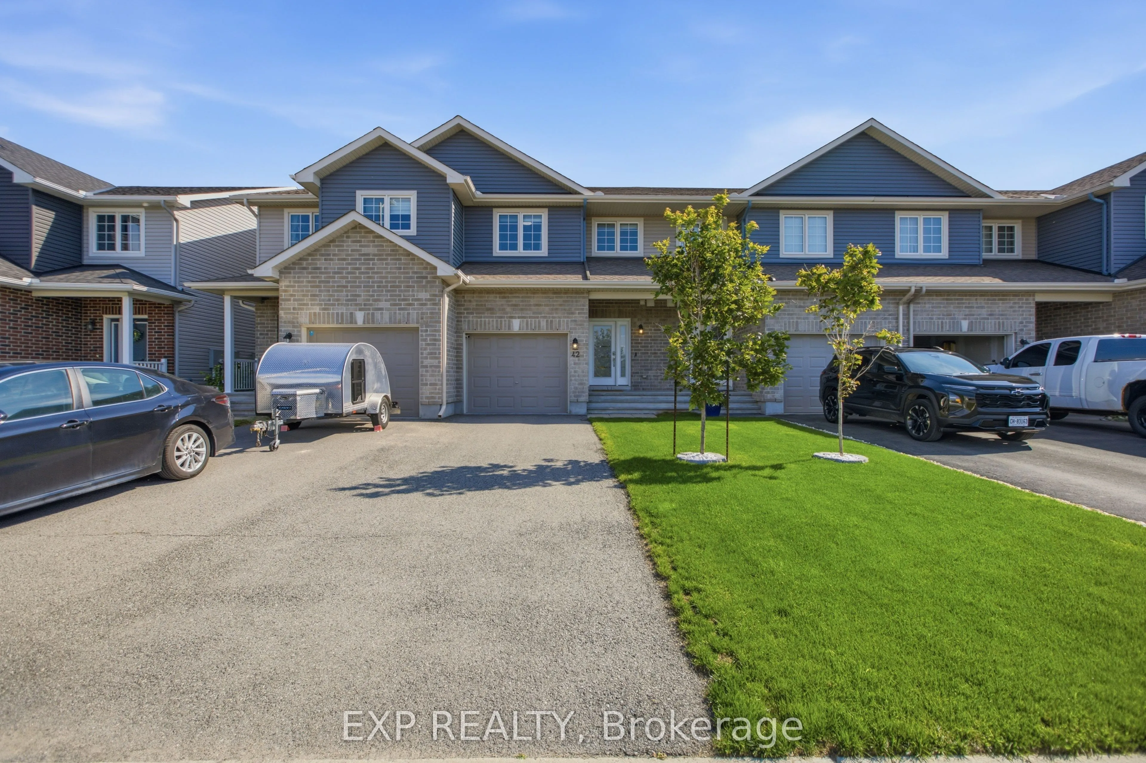 42 Vimy Ridge Crescent