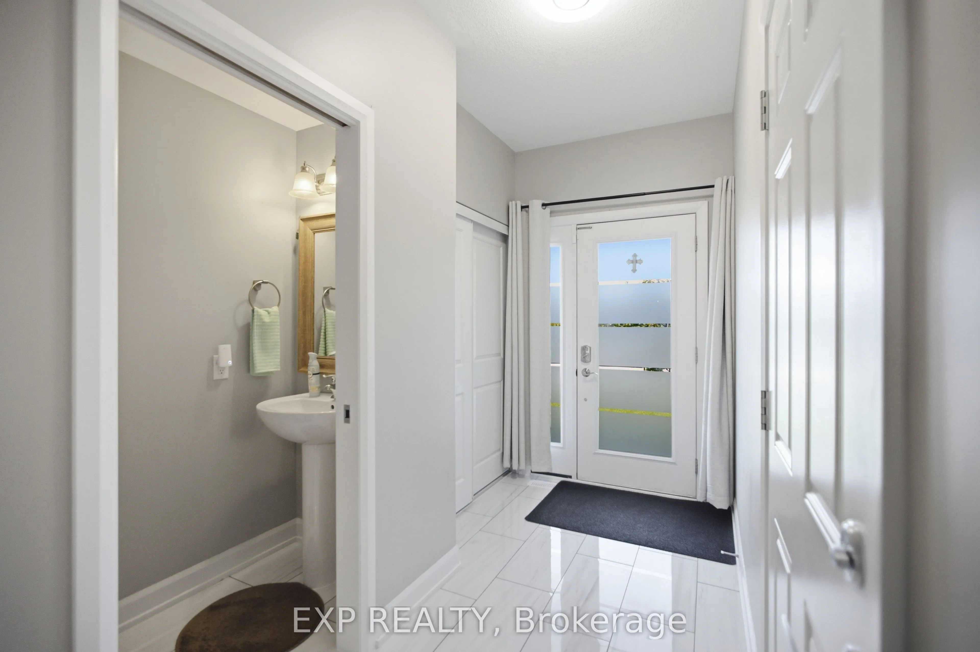 42 Vimy Ridge Crescent