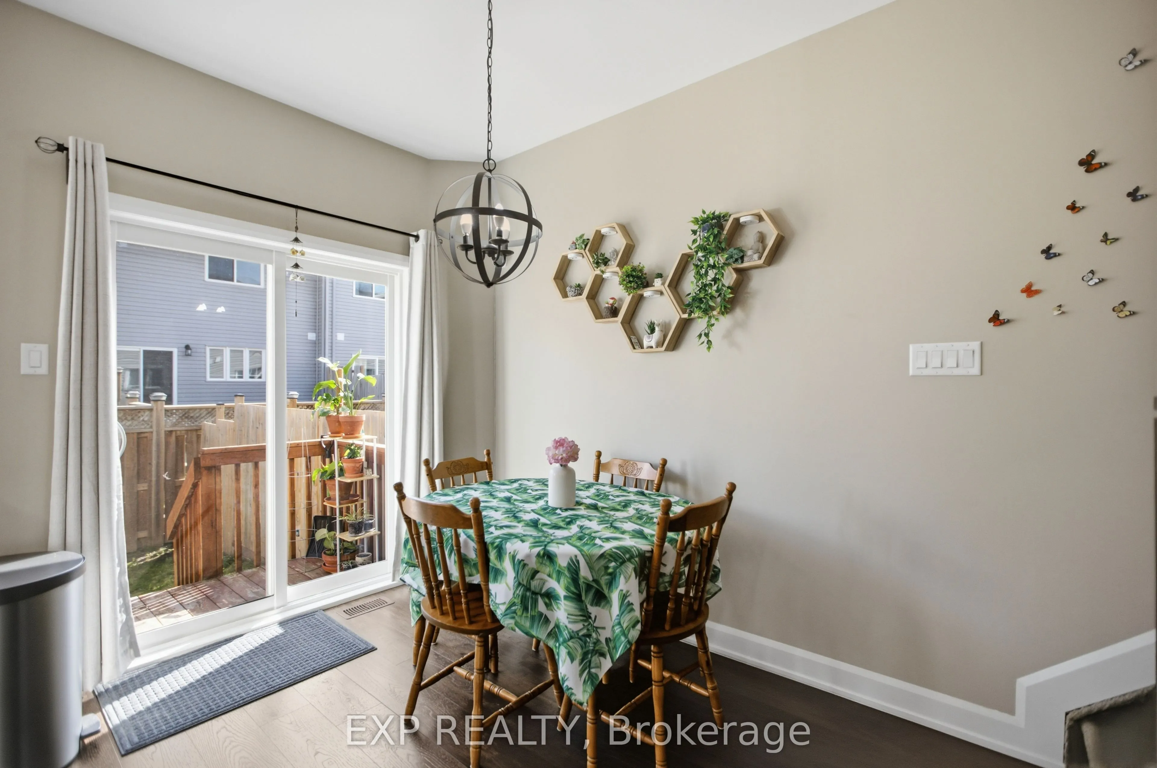 42 Vimy Ridge Crescent
