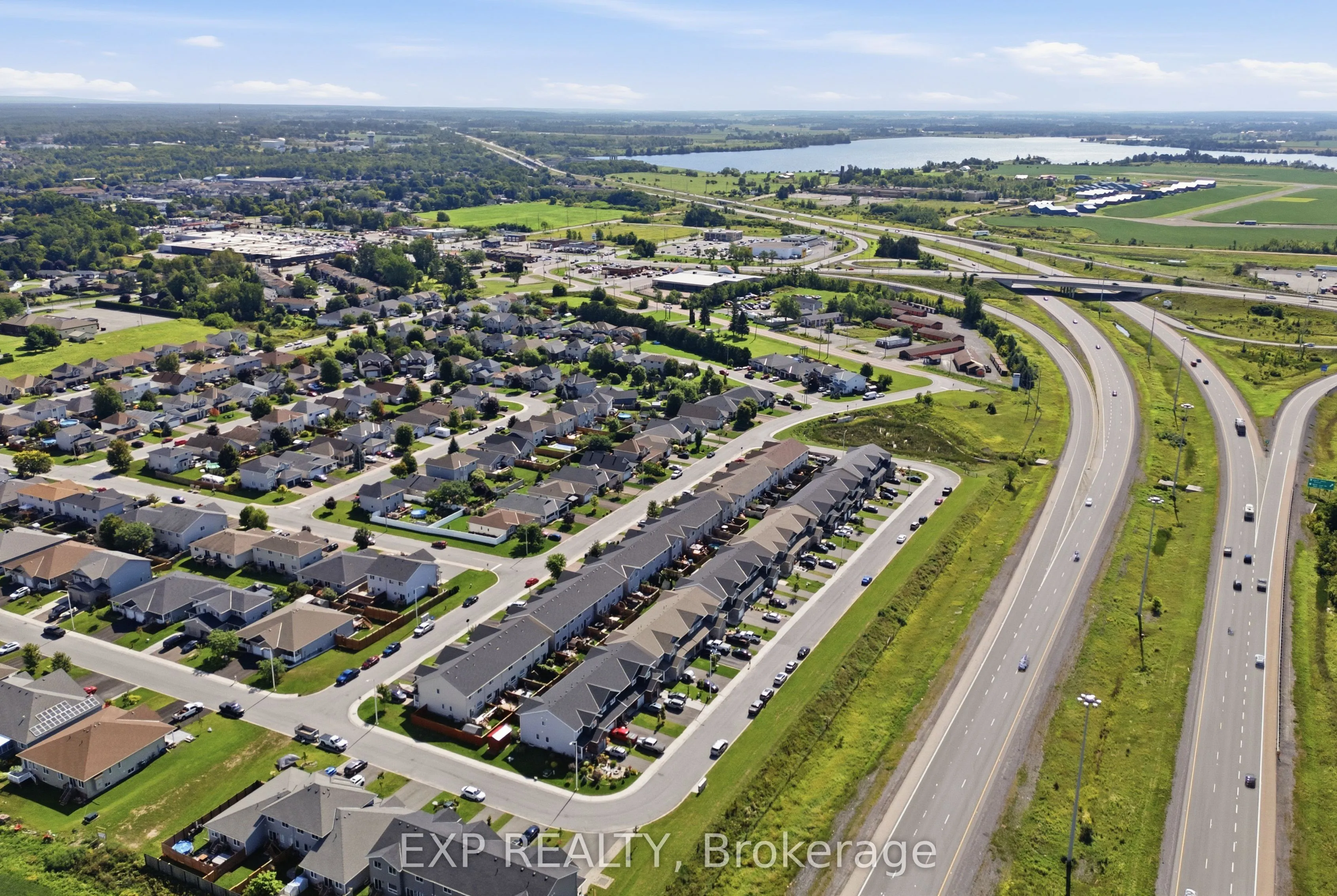 42 Vimy Ridge Crescent