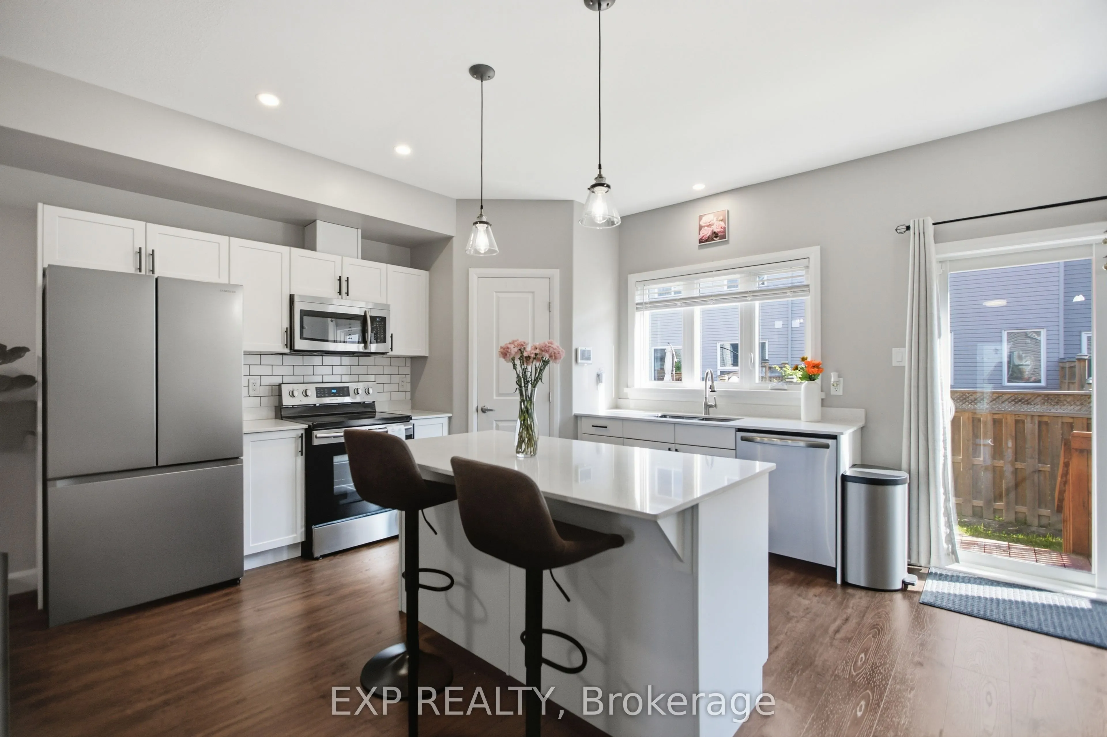 42 Vimy Ridge Crescent