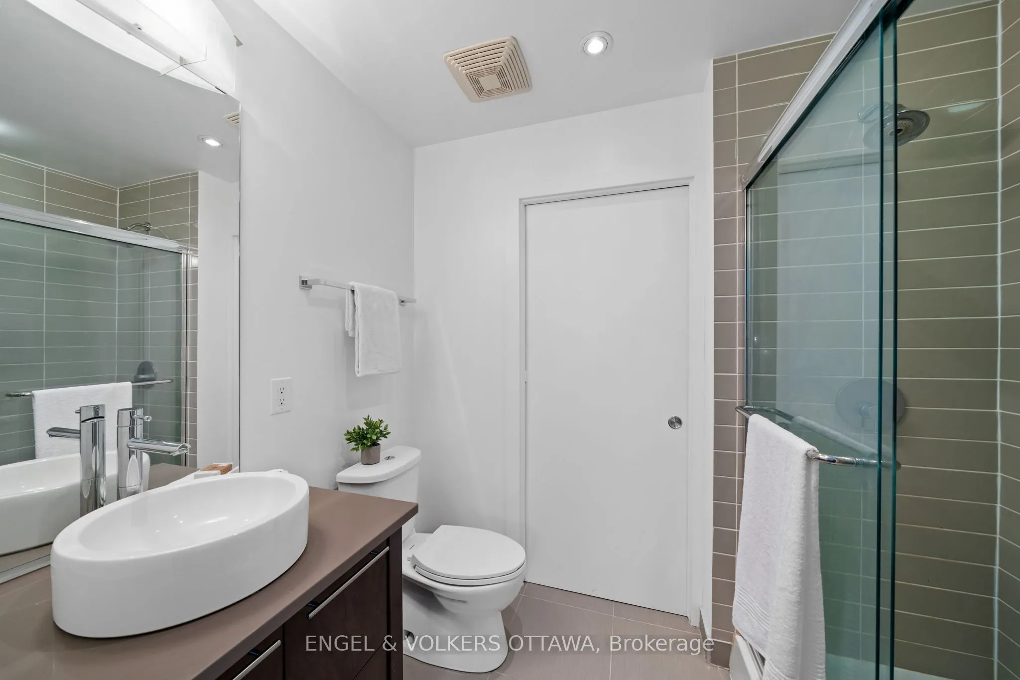 101 Richmond Road #219