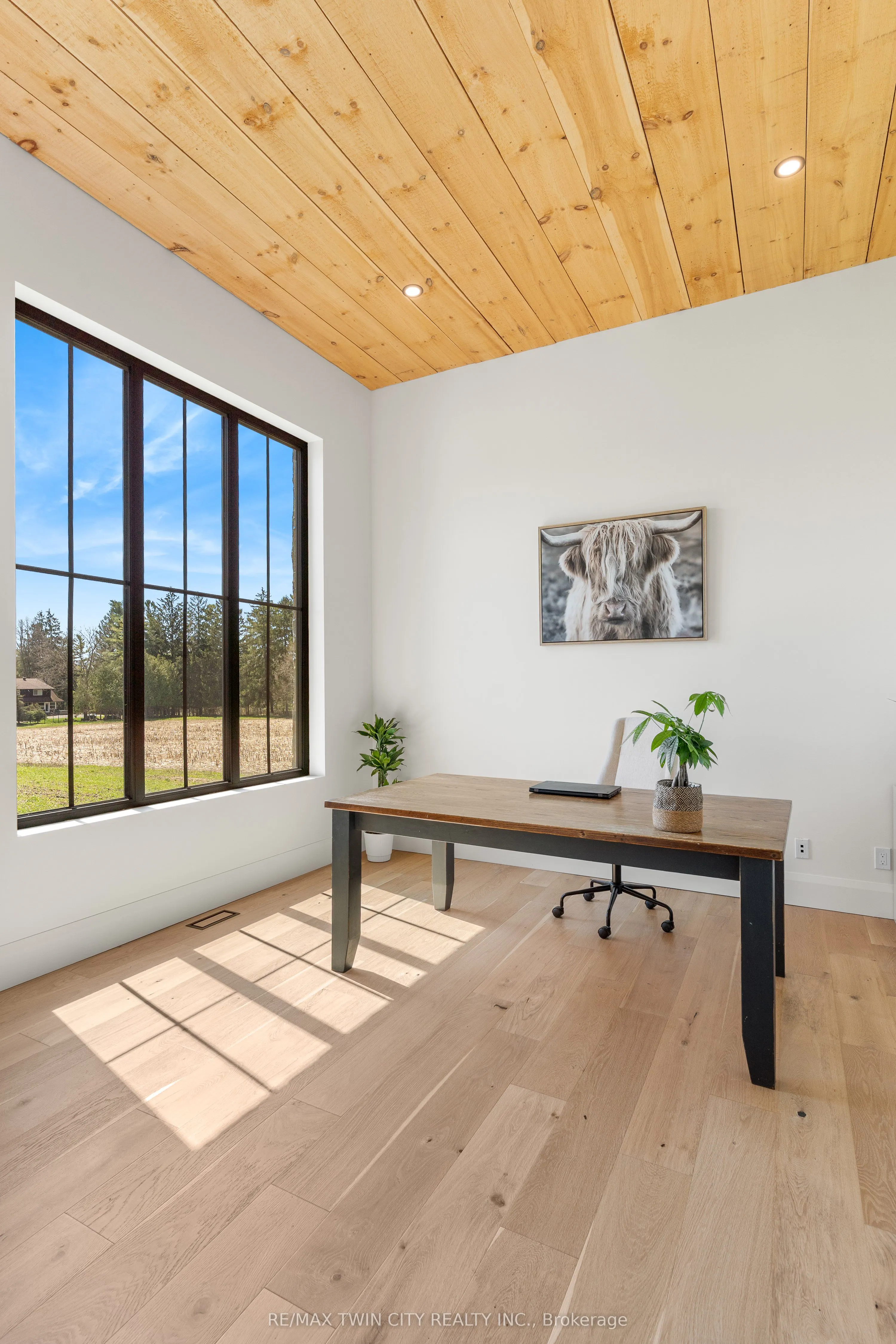 742 Country Squire Road