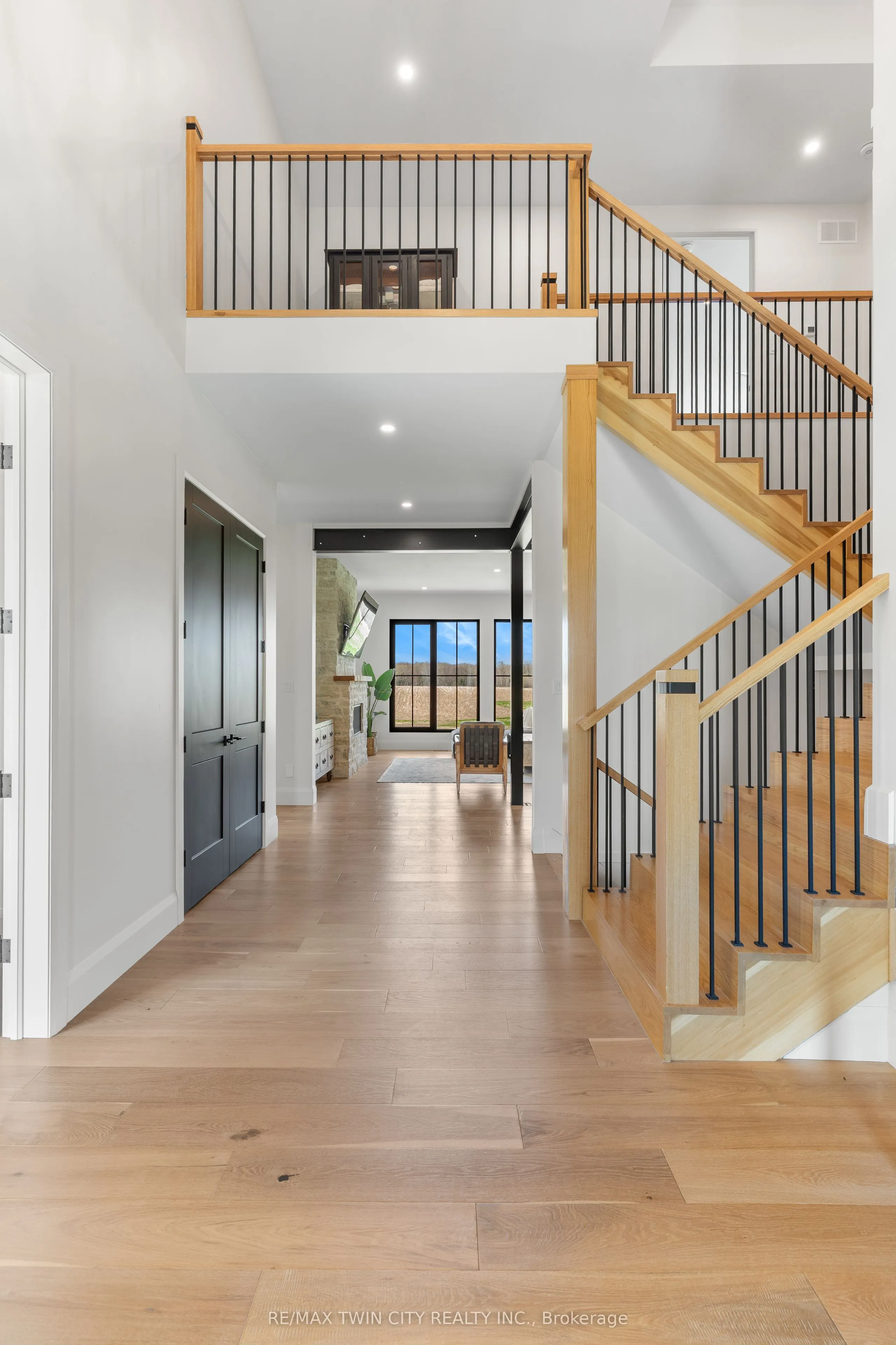 742 Country Squire Road