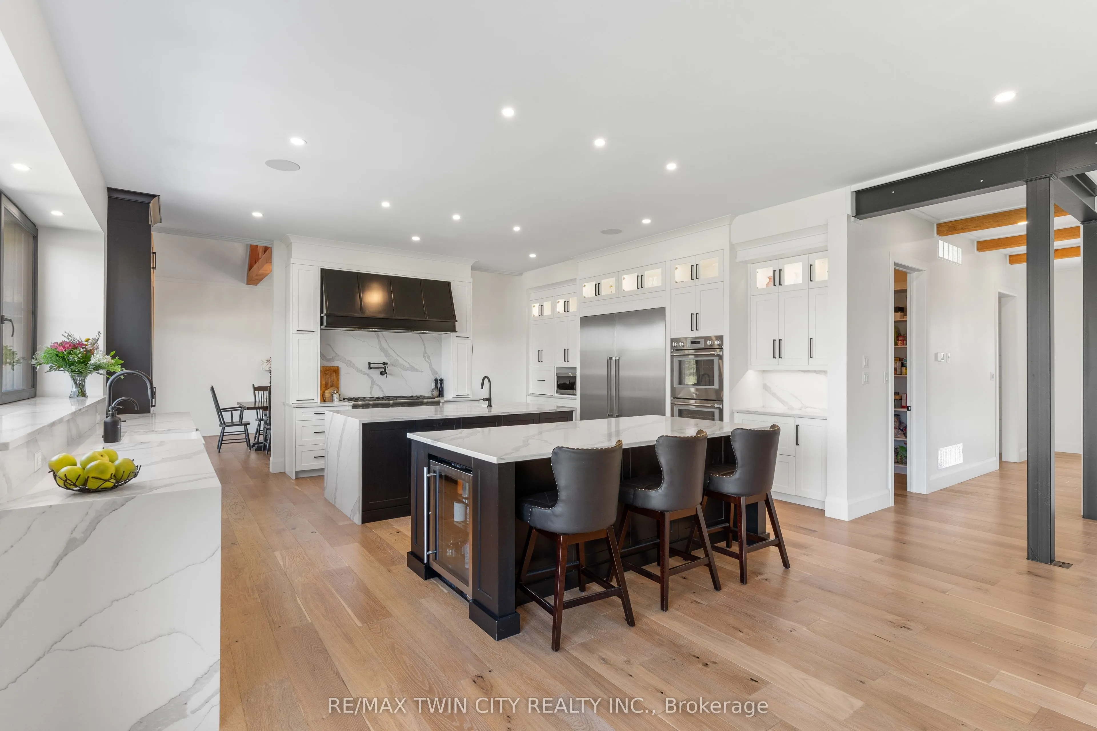 742 Country Squire Road