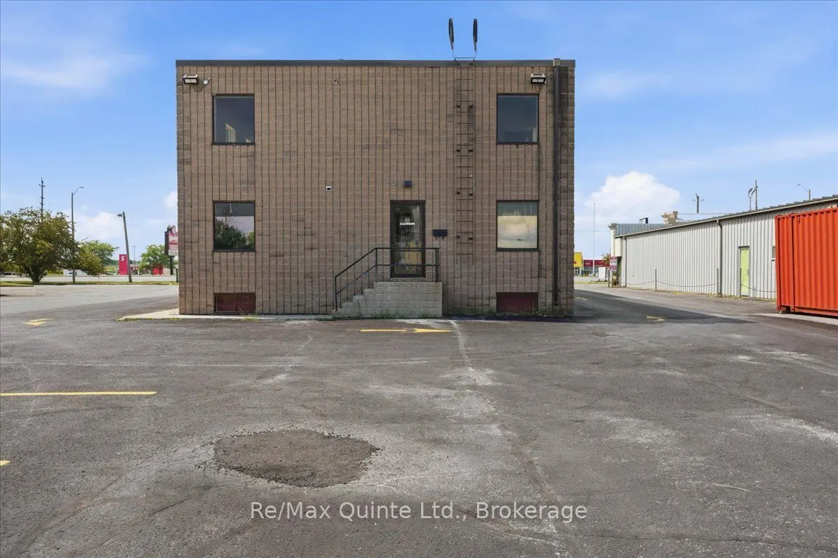 445 Centre Street N #B