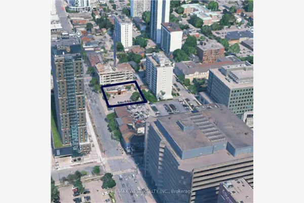196 King Street W