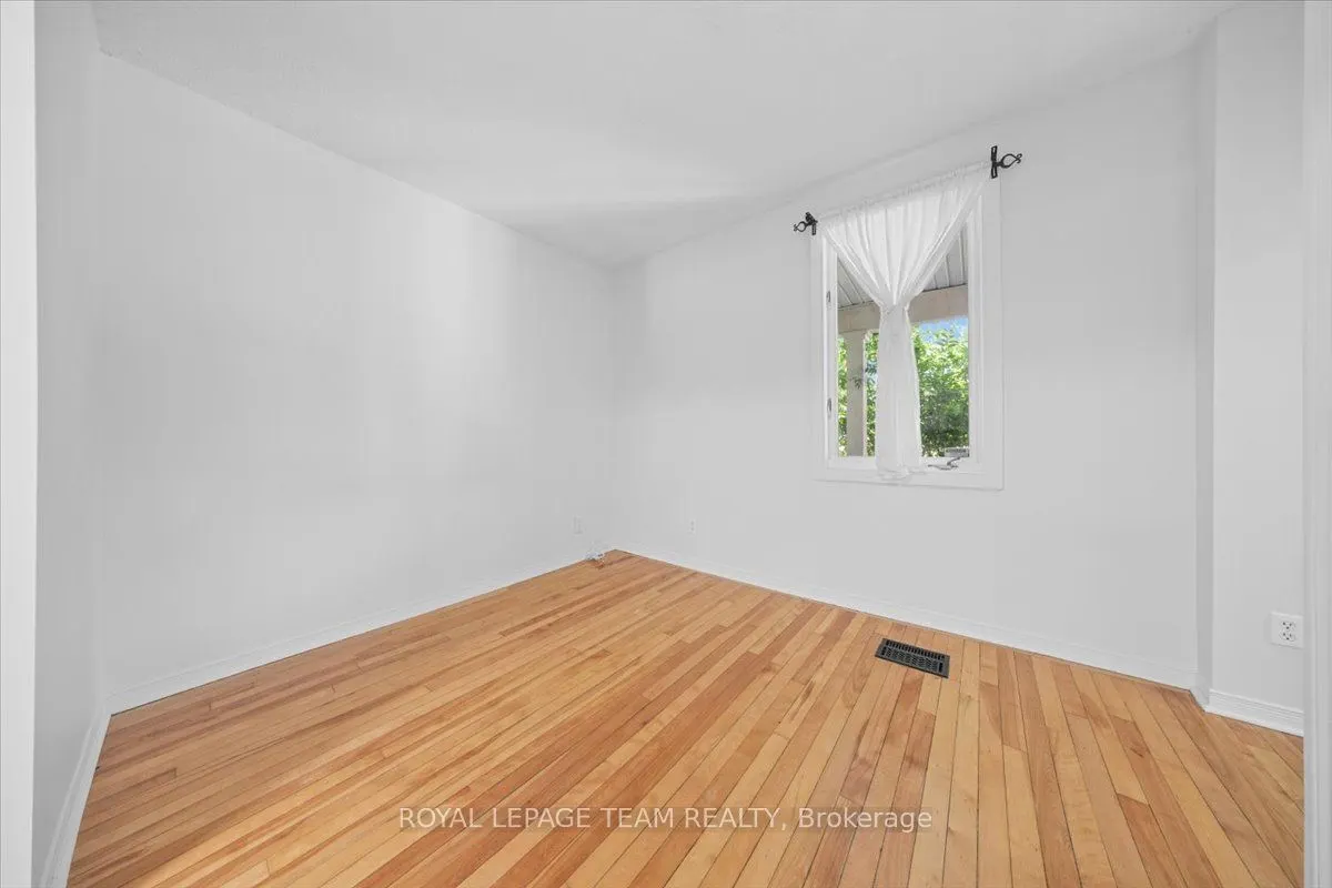 135 Upper Lorne Place