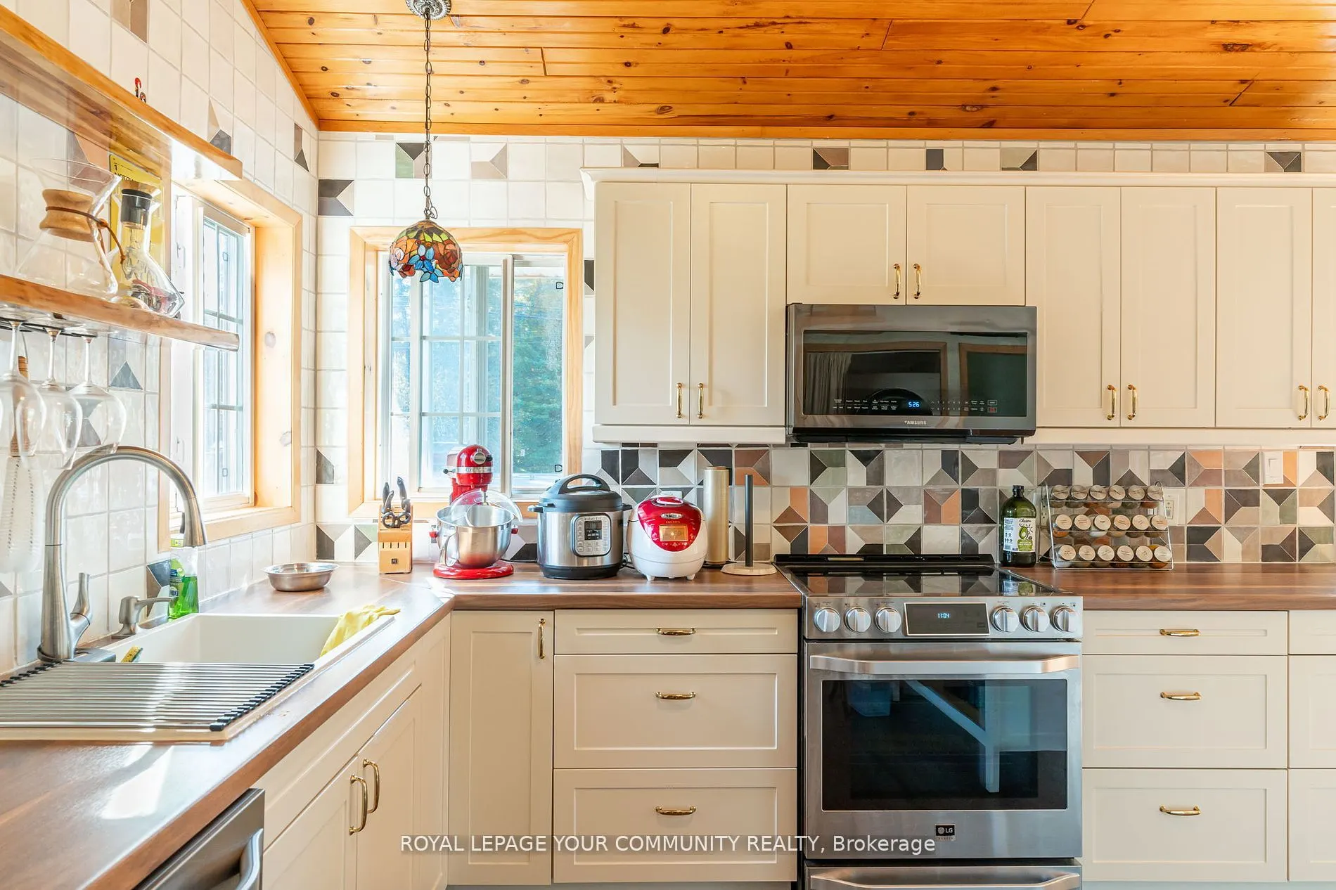 3895 Loop Road