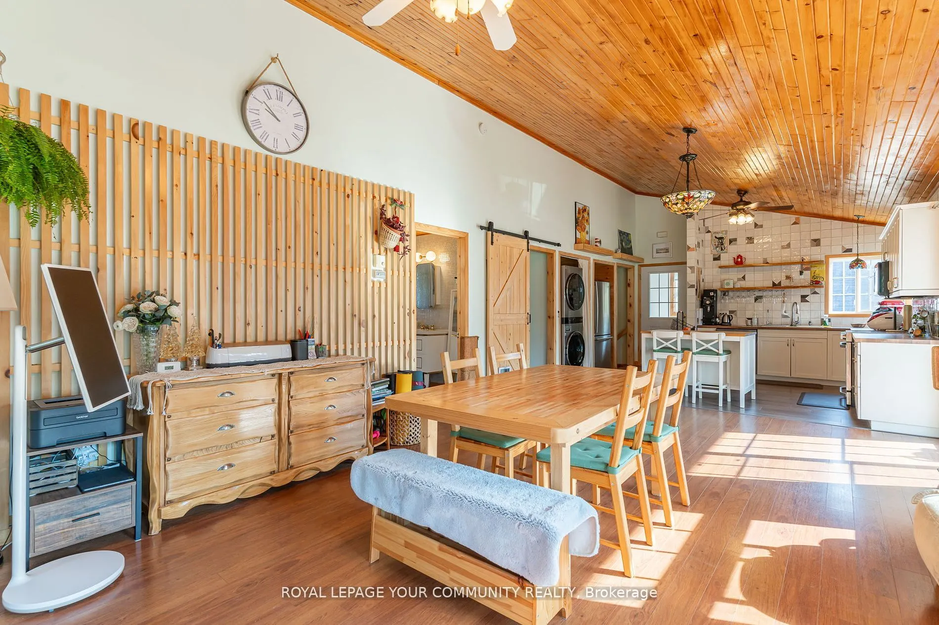 3895 Loop Road