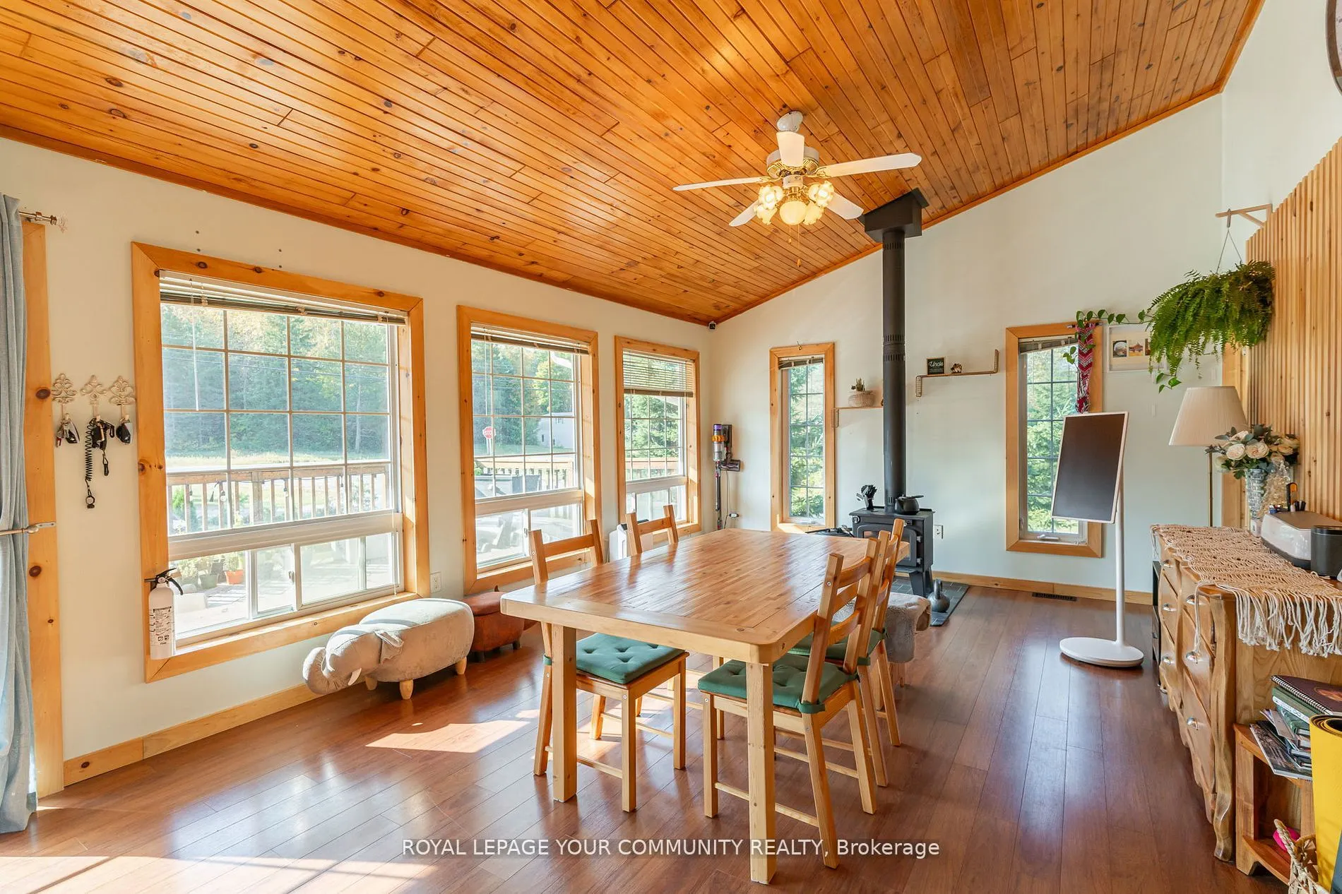 3895 Loop Road