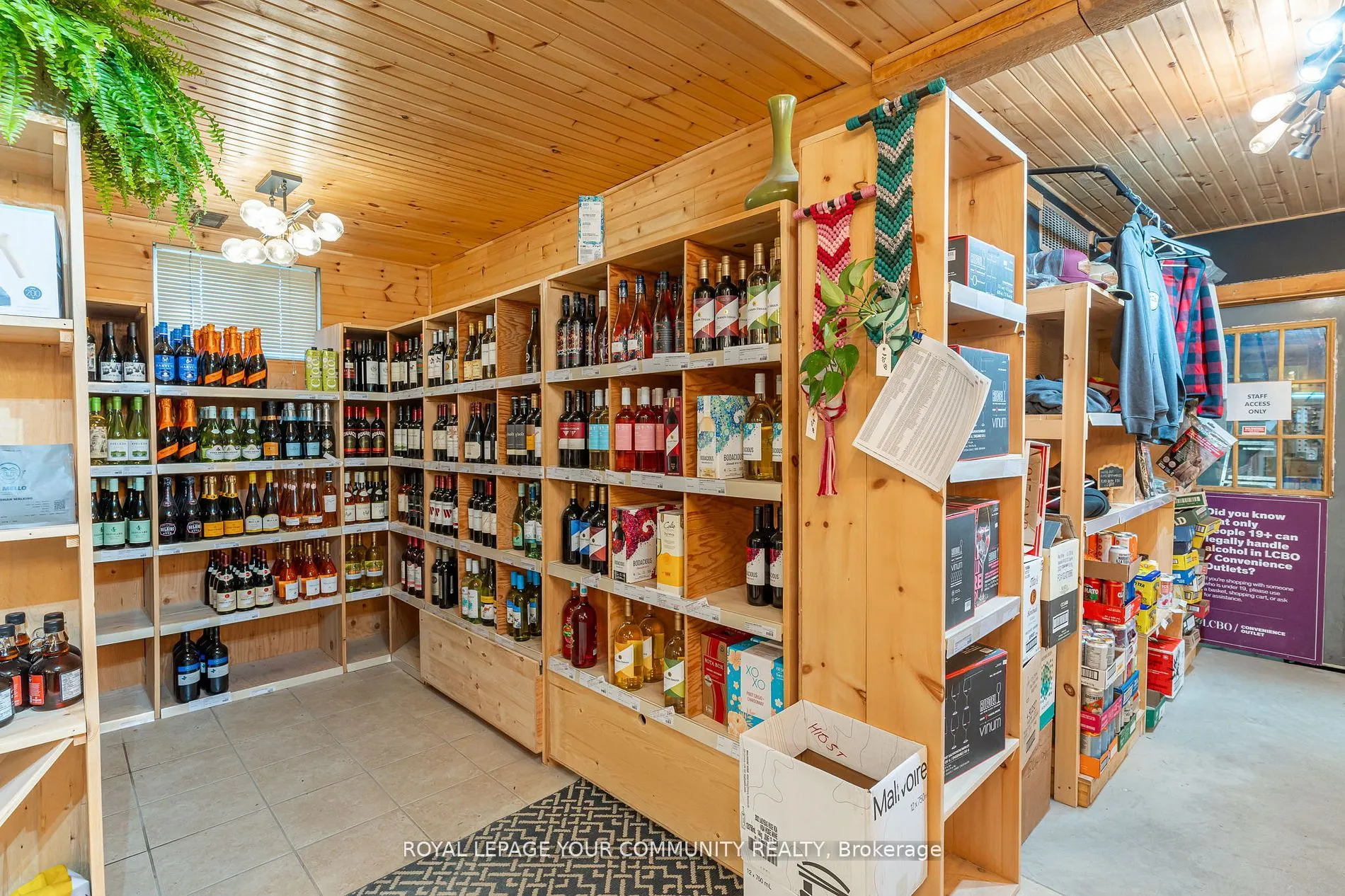 3895 Loop Road
