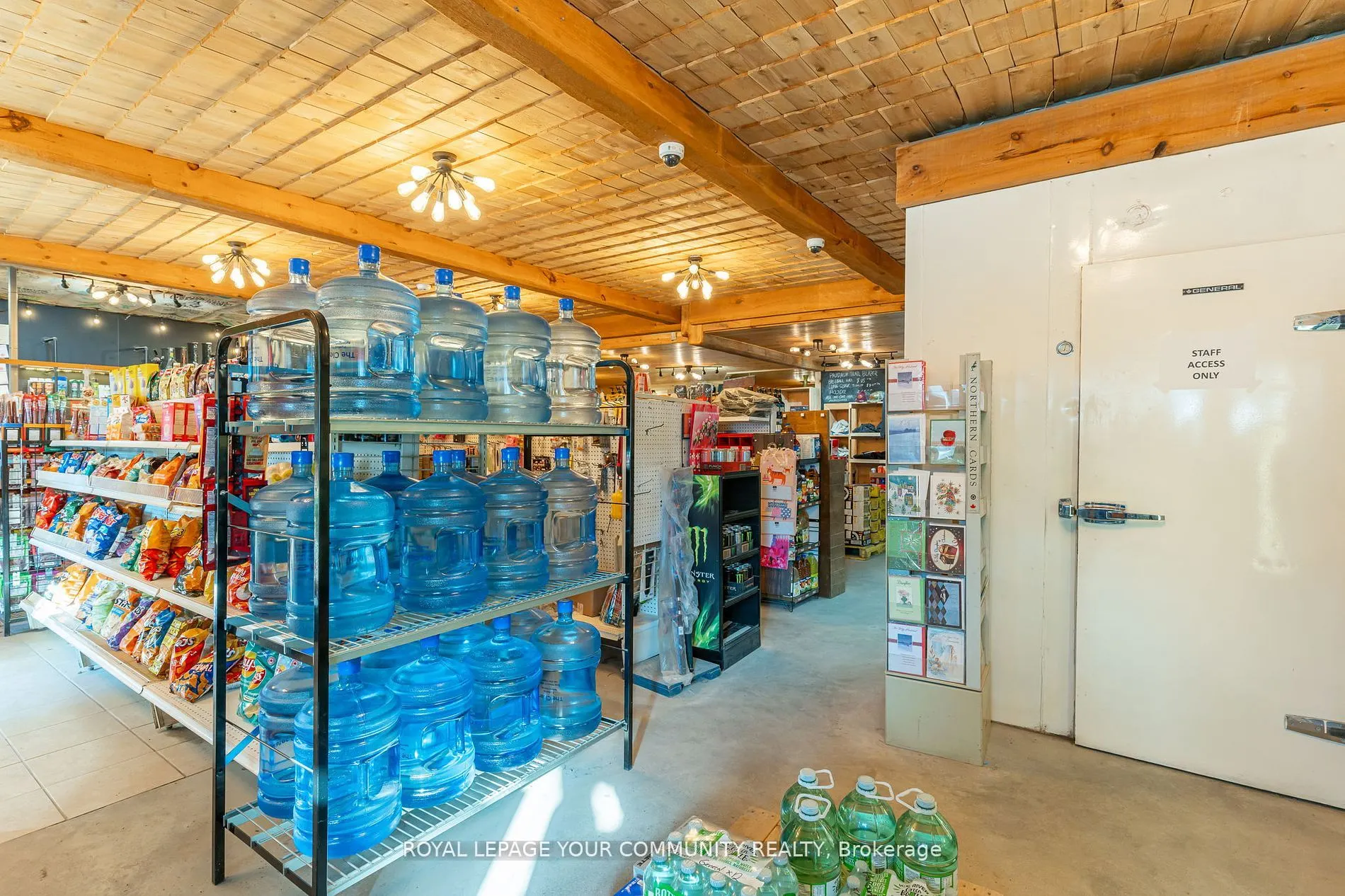 3895 Loop Road