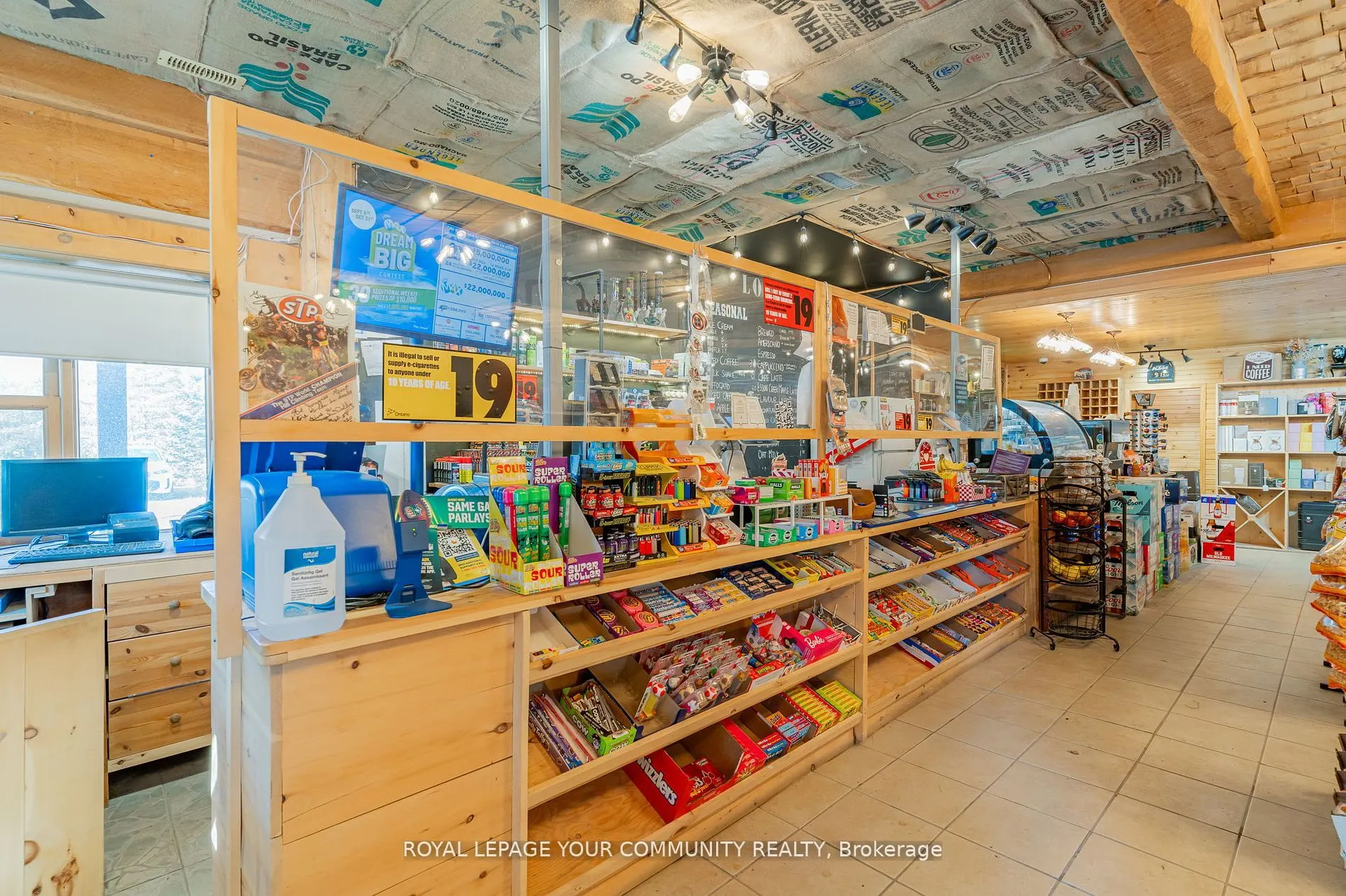 3895 Loop Road
