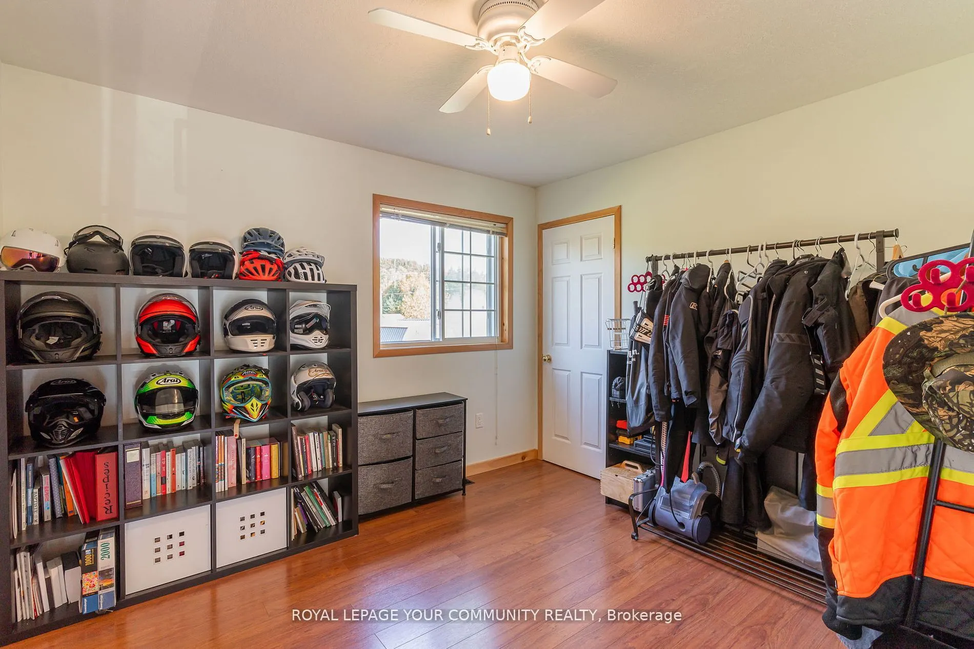3895 Loop Road