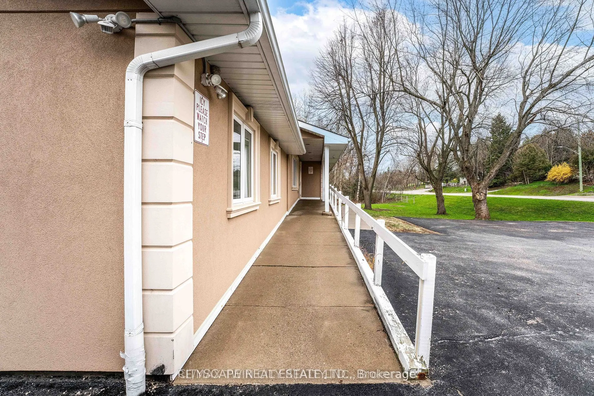 9565 Wellington Road 124 Road