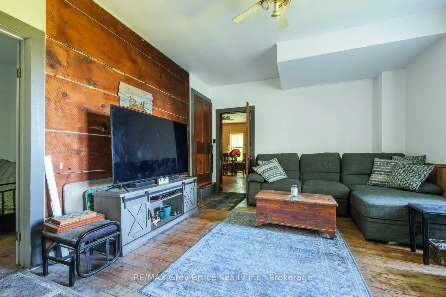 501306 Grey 1 Road