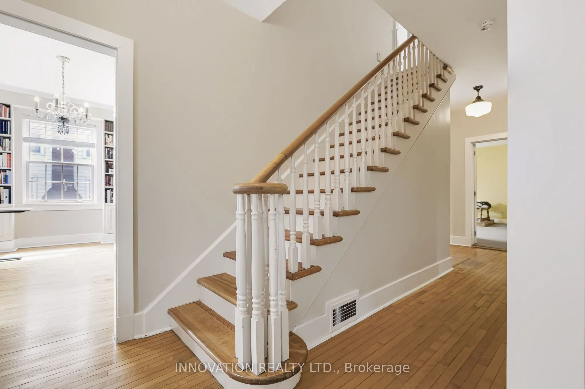 262 Bell Street