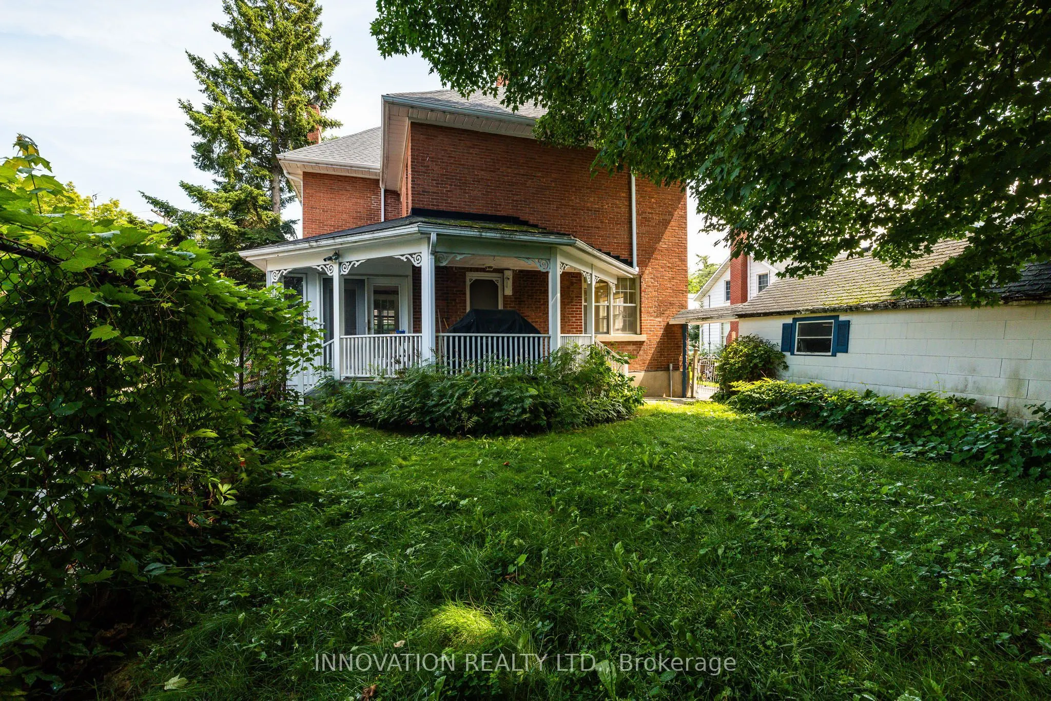262 Bell Street