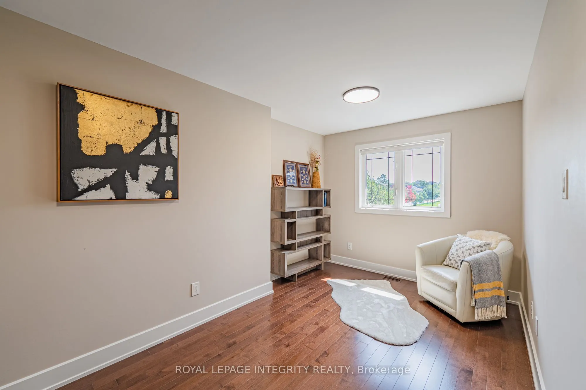 176 ESCARPMENT Crescent