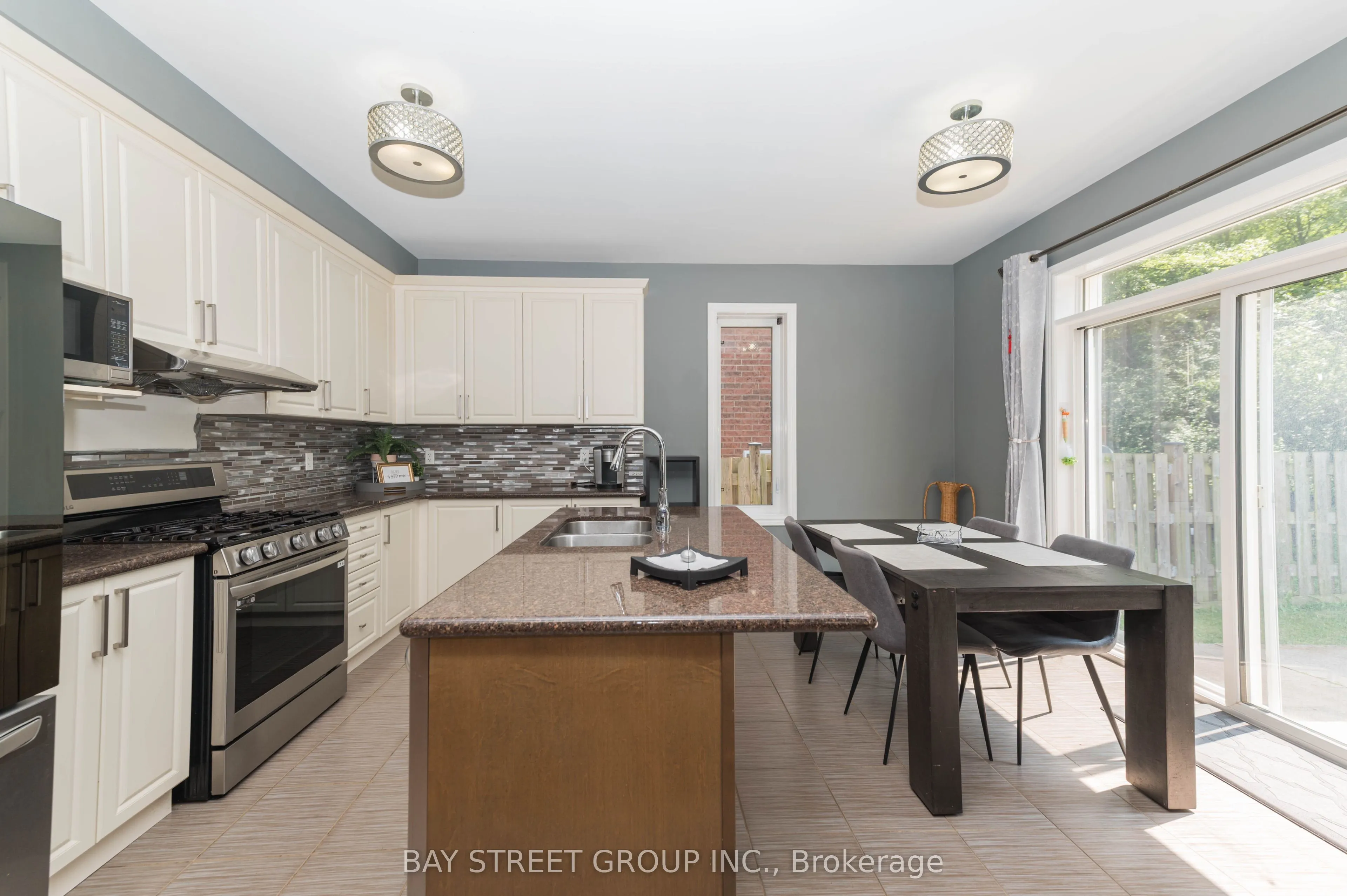 116 Winterberry Boulevard