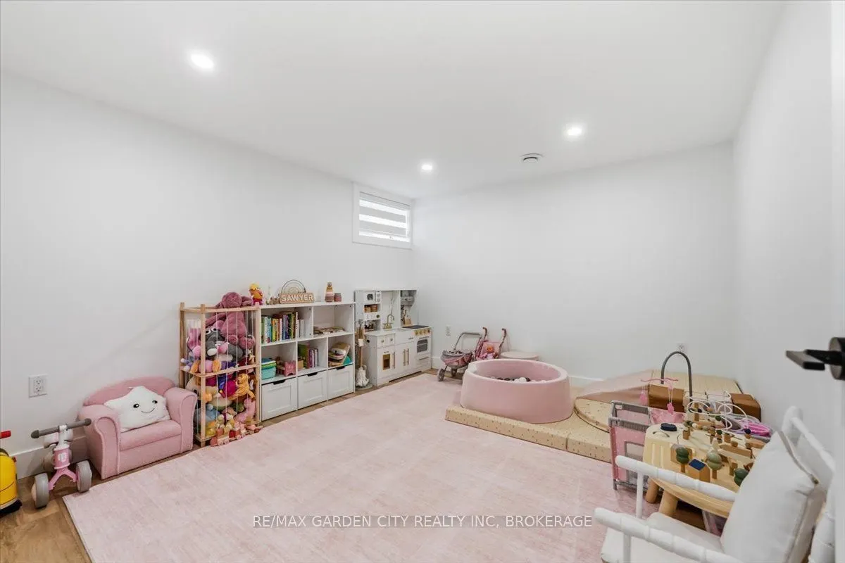 1581 Rice Road