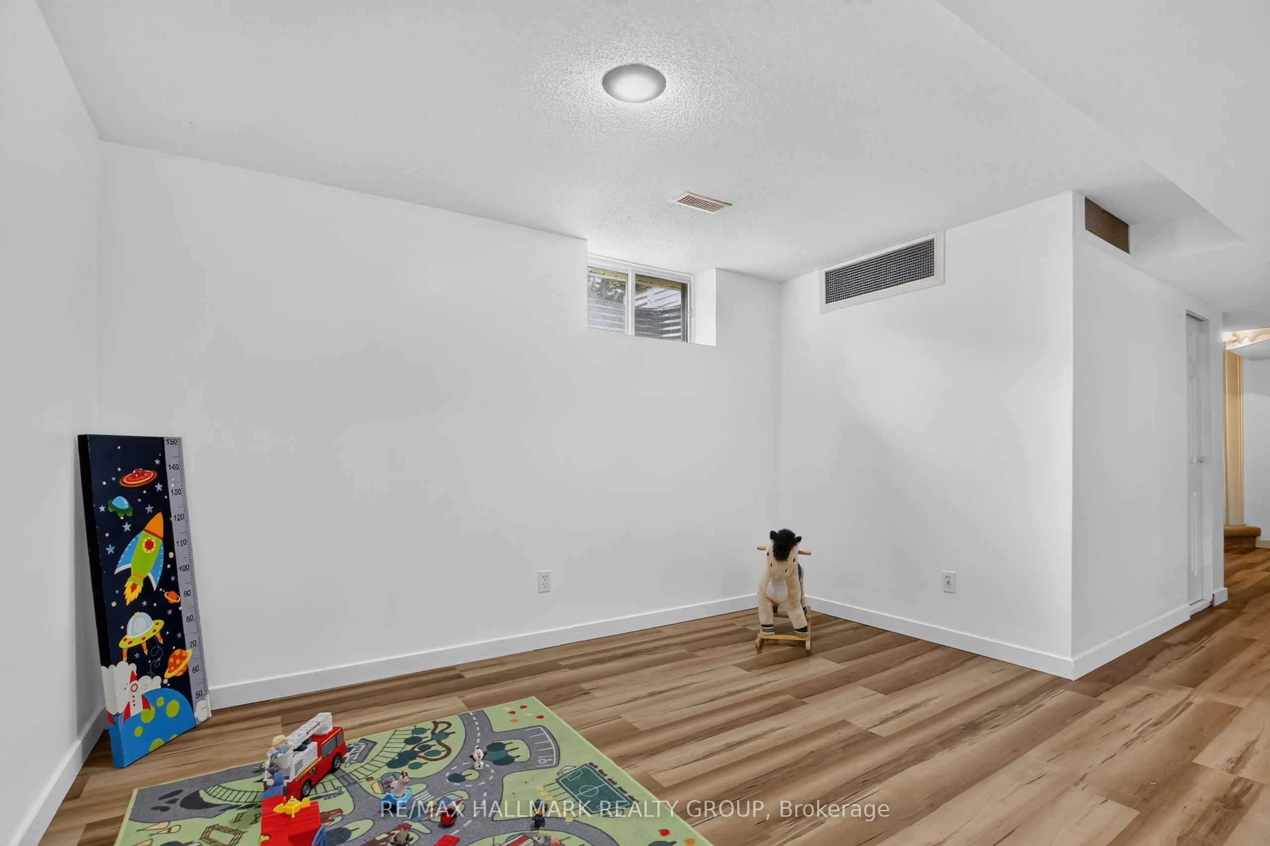 23 Whitegate Crescent