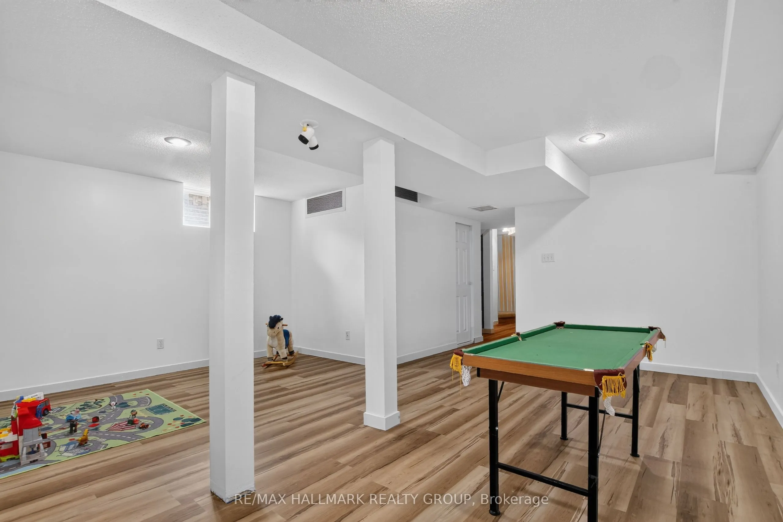 23 Whitegate Crescent