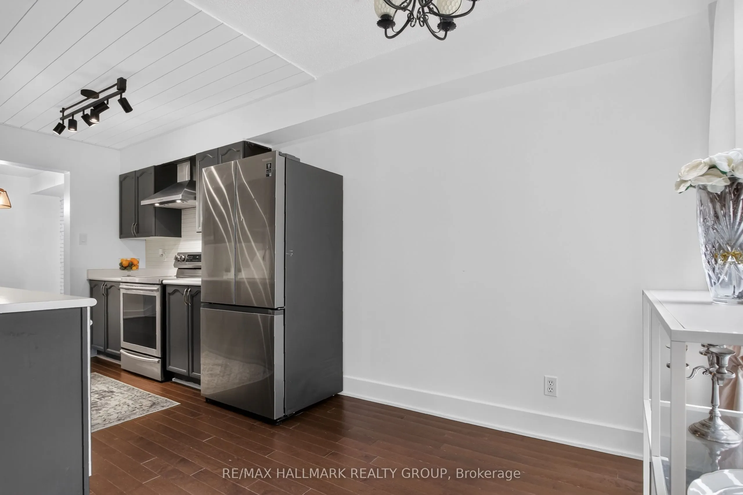 23 Whitegate Crescent