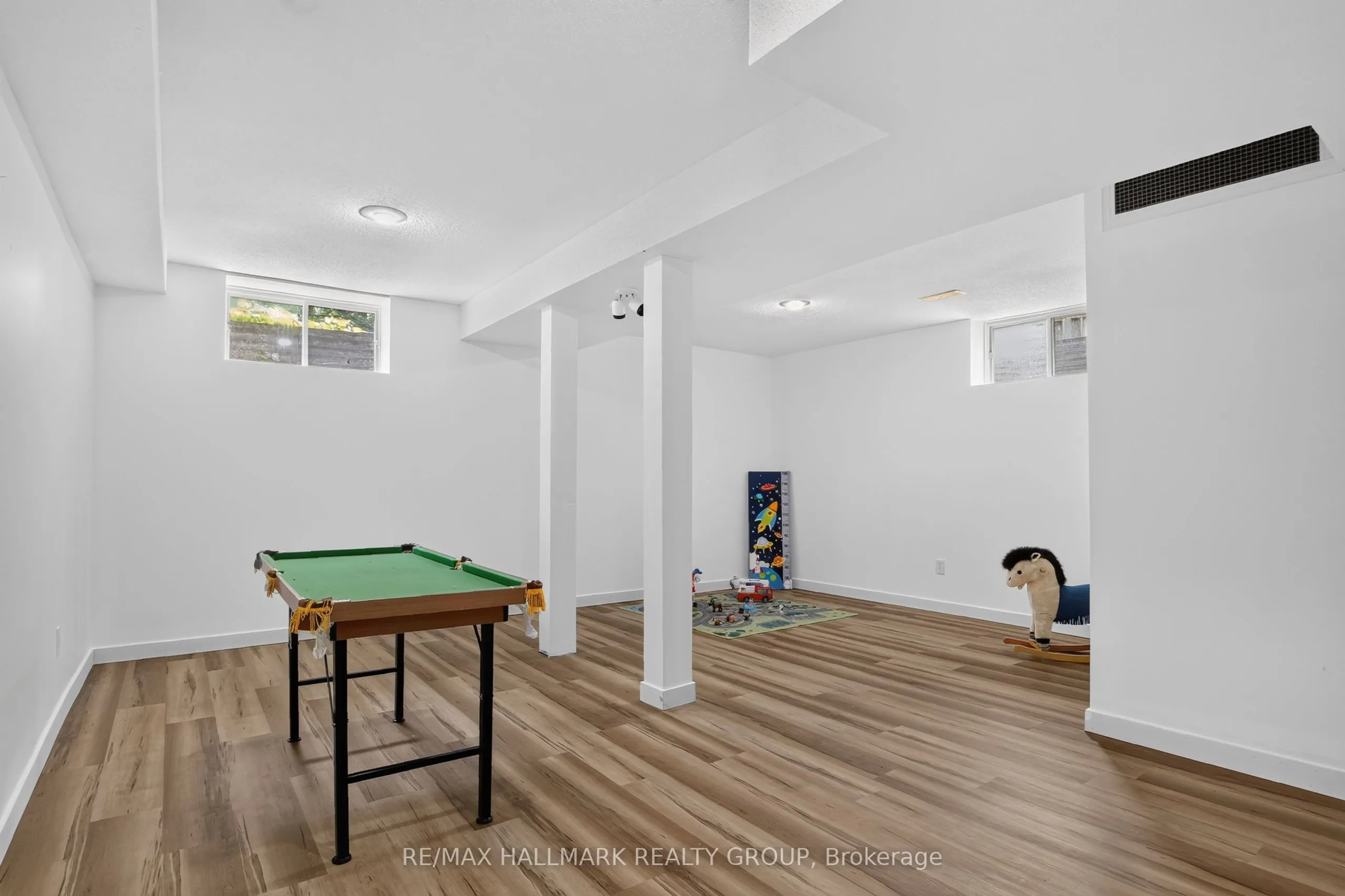 23 Whitegate Crescent