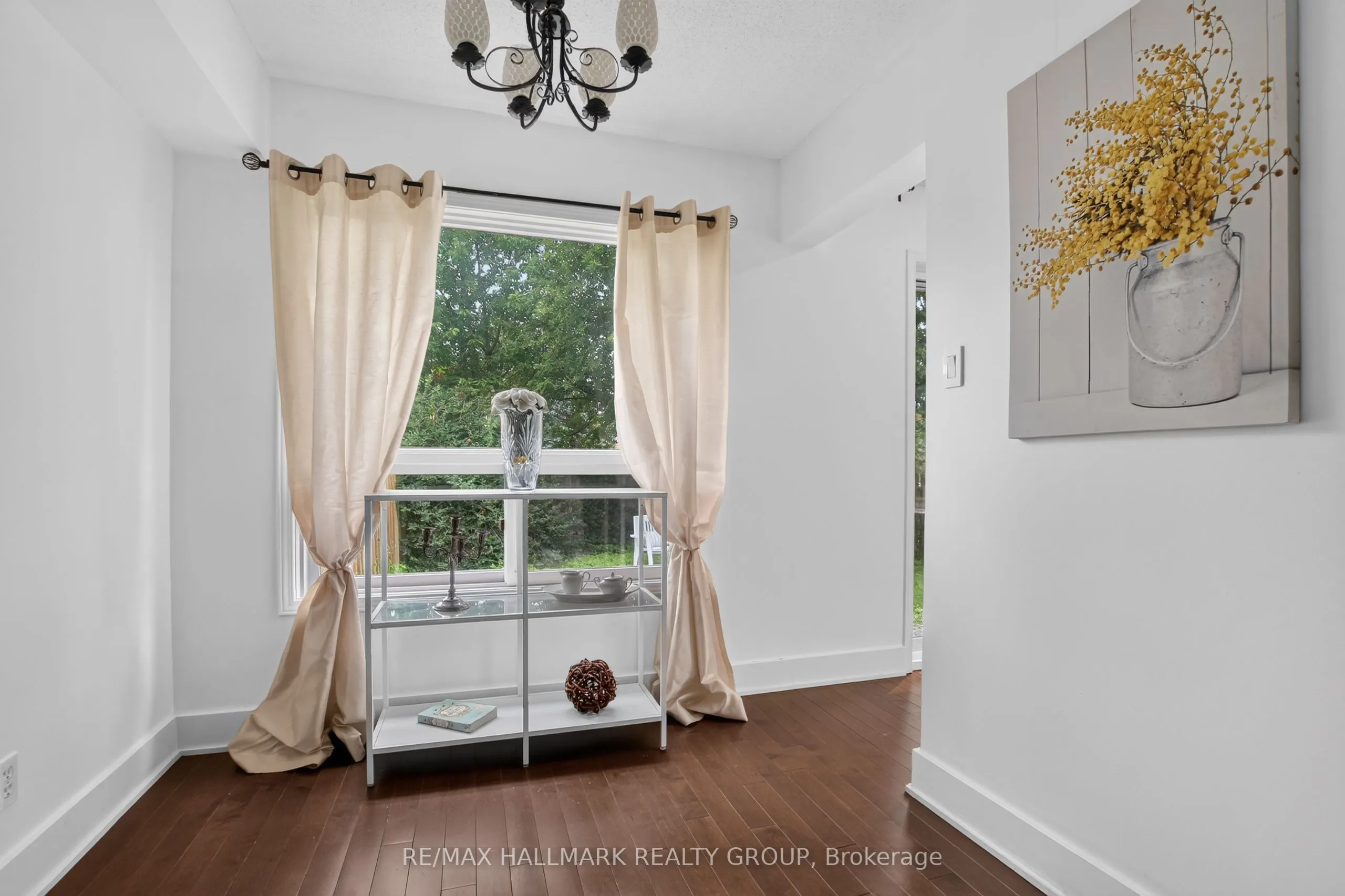 23 Whitegate Crescent
