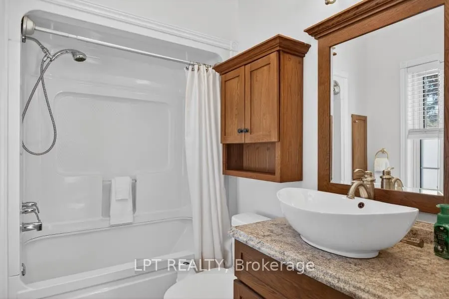 3472 Monck Road