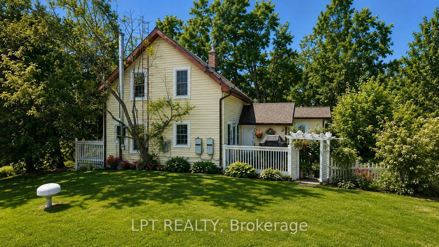 3472 Monck Road