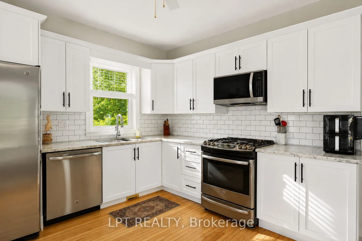 3472 Monck Road