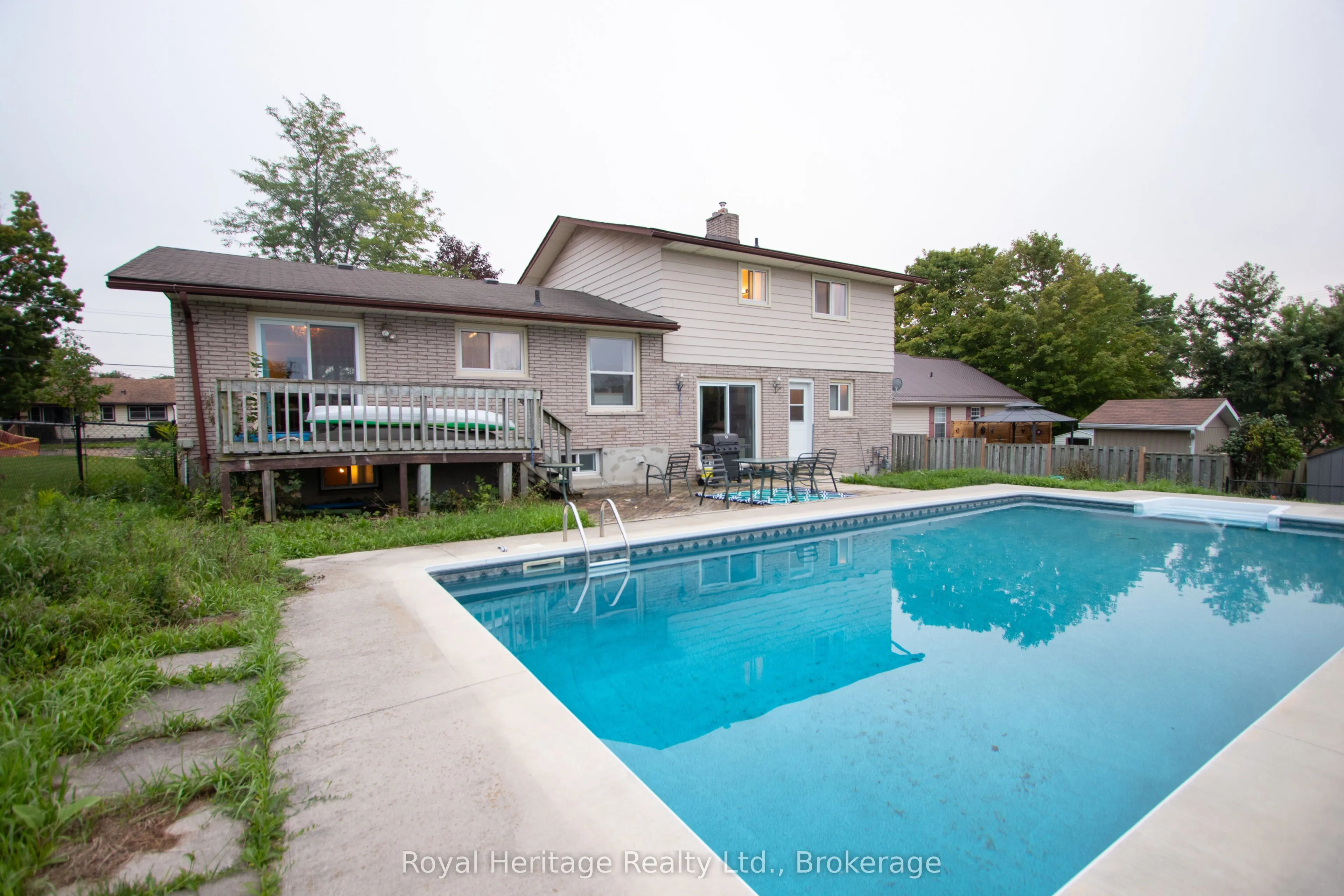 36 RIVERVIEW Road