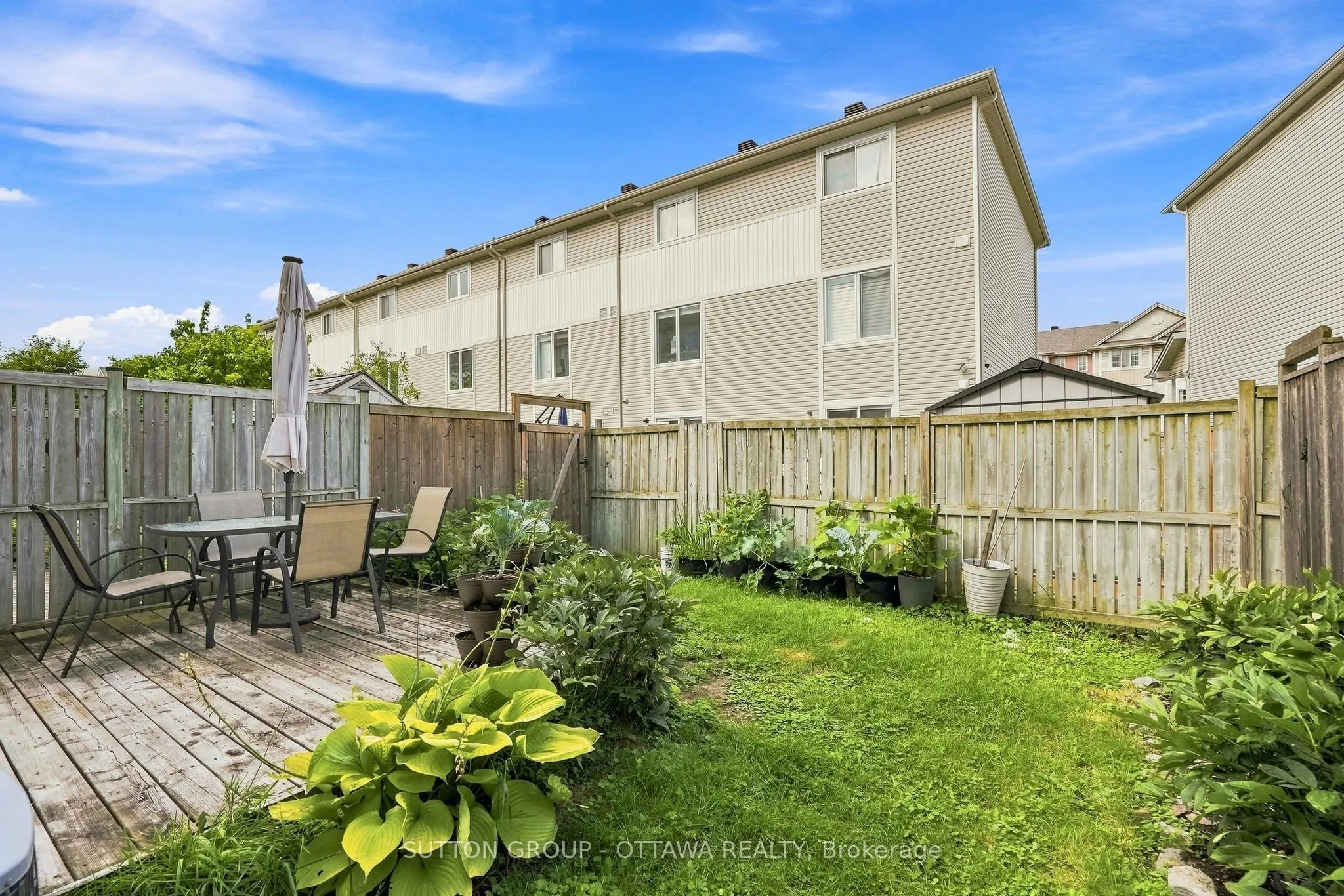 22 Manhattan Crescent