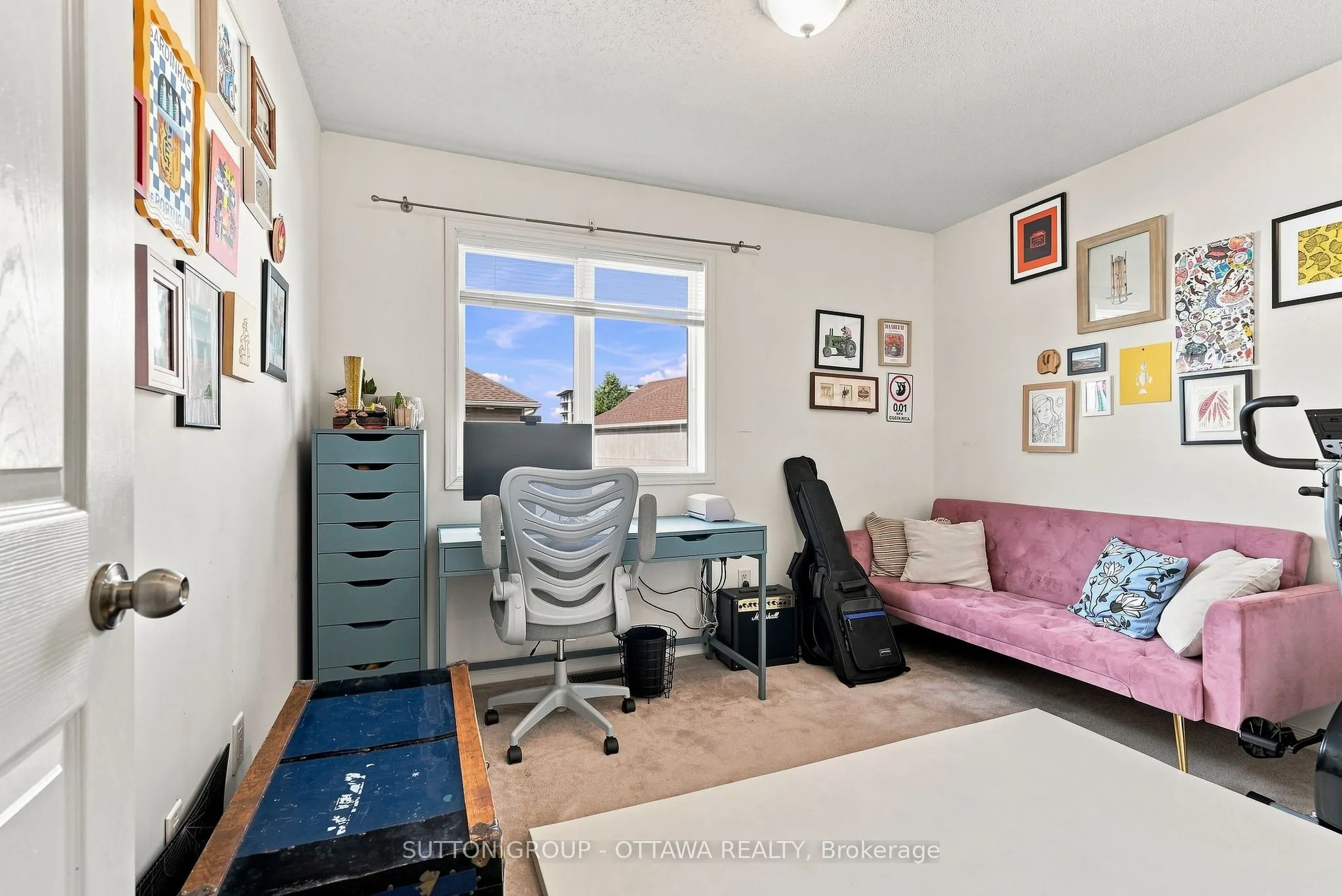 22 Manhattan Crescent