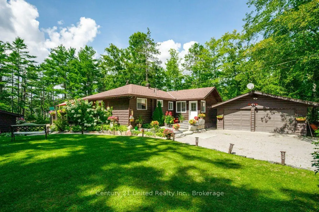 41 Hall Crescent