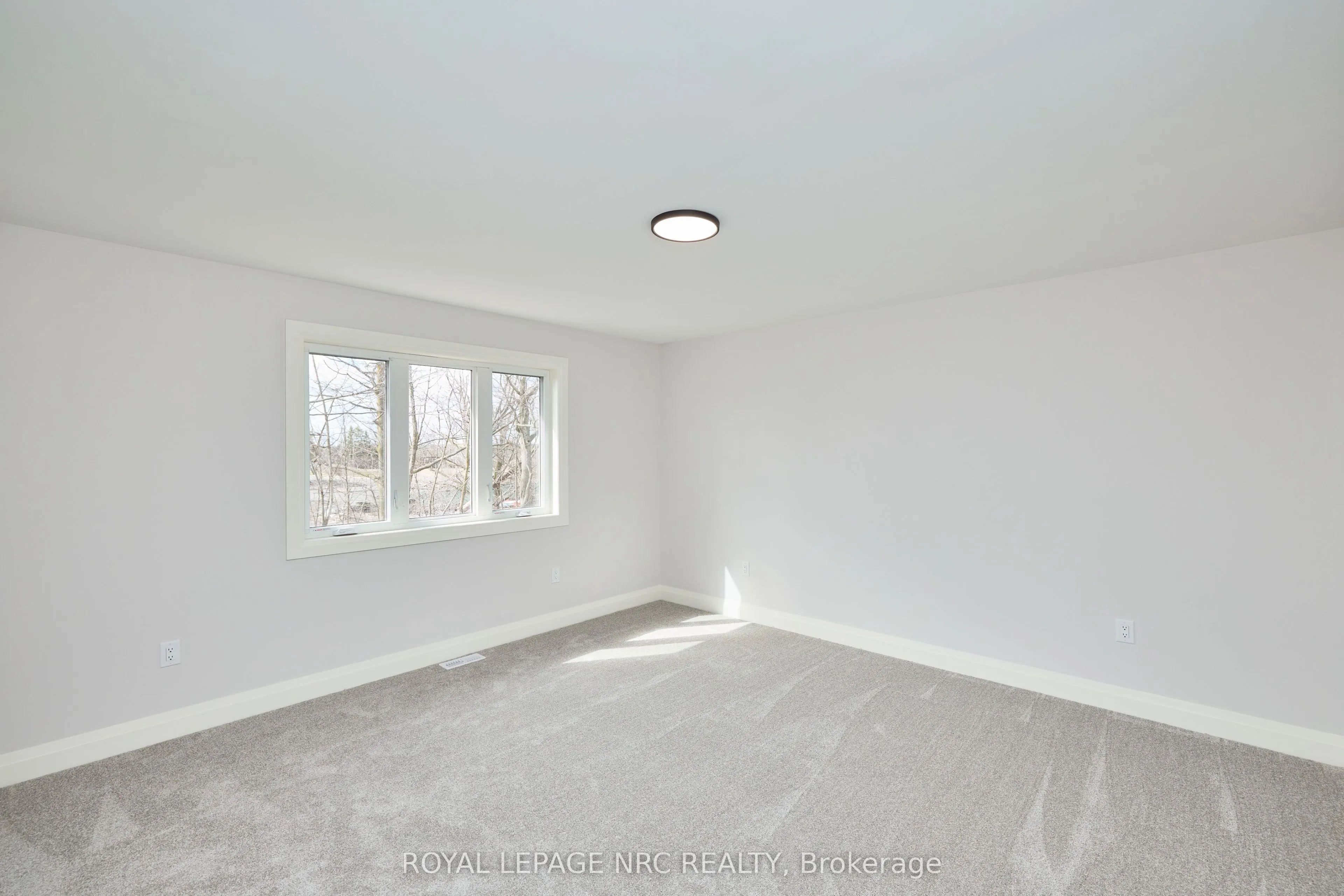 196 Hodgkins Avenue