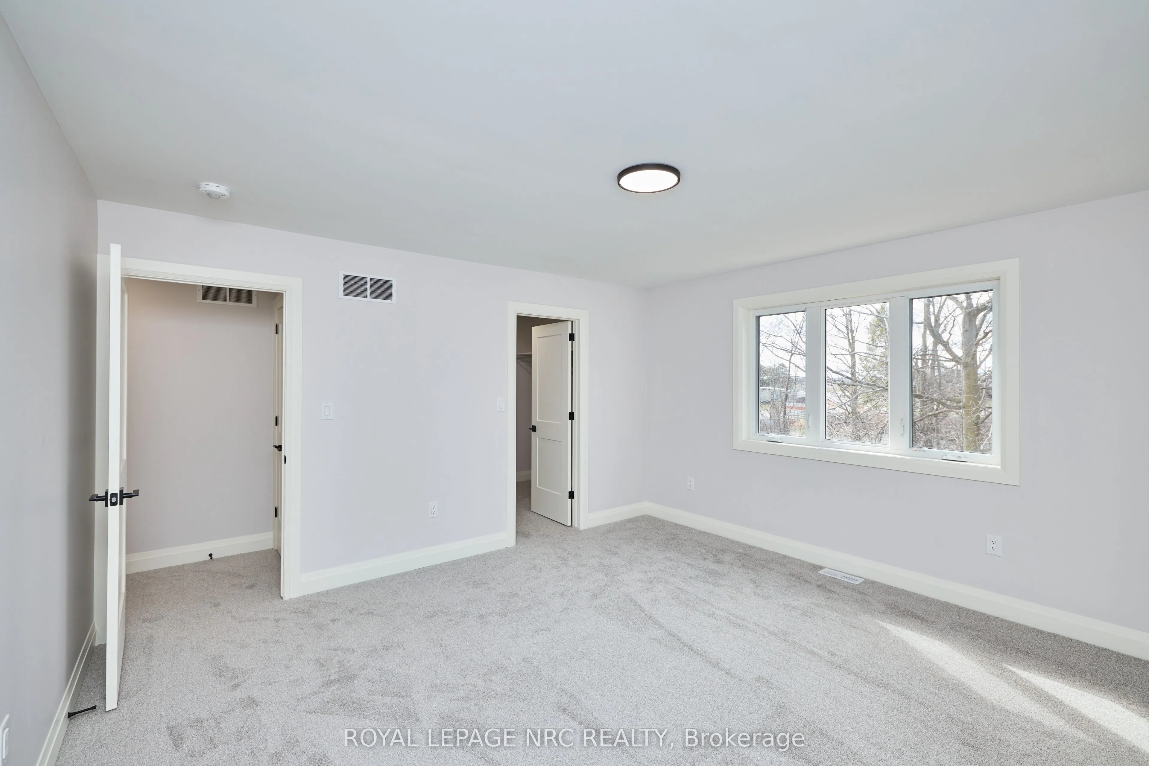 196 Hodgkins Avenue