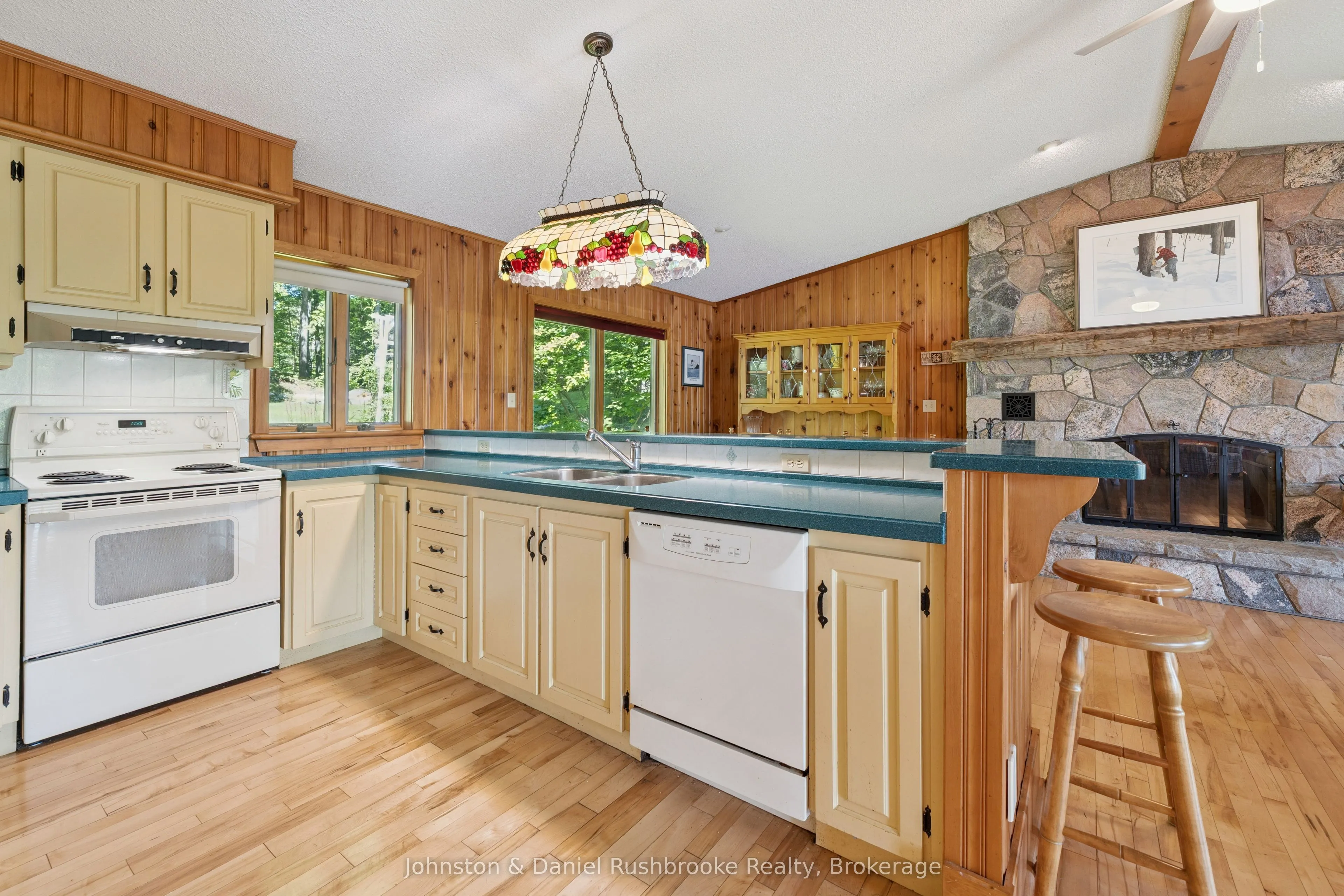 1041 Ann Street #4