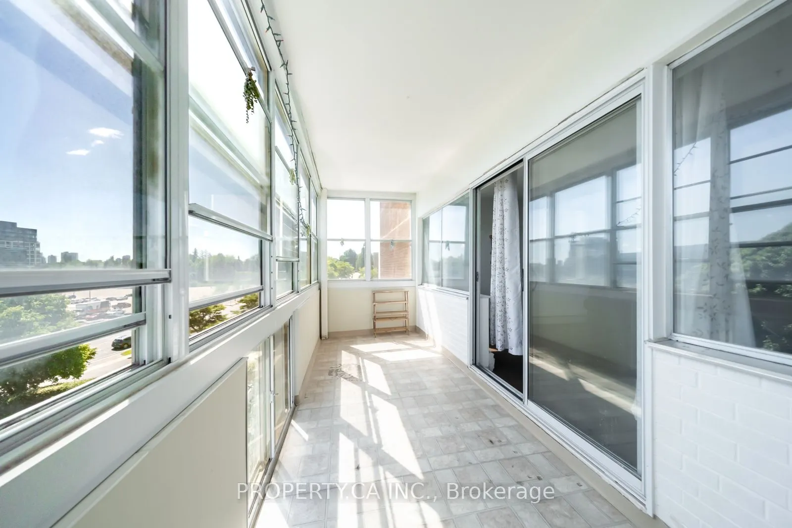 45 Westmount Road N #404