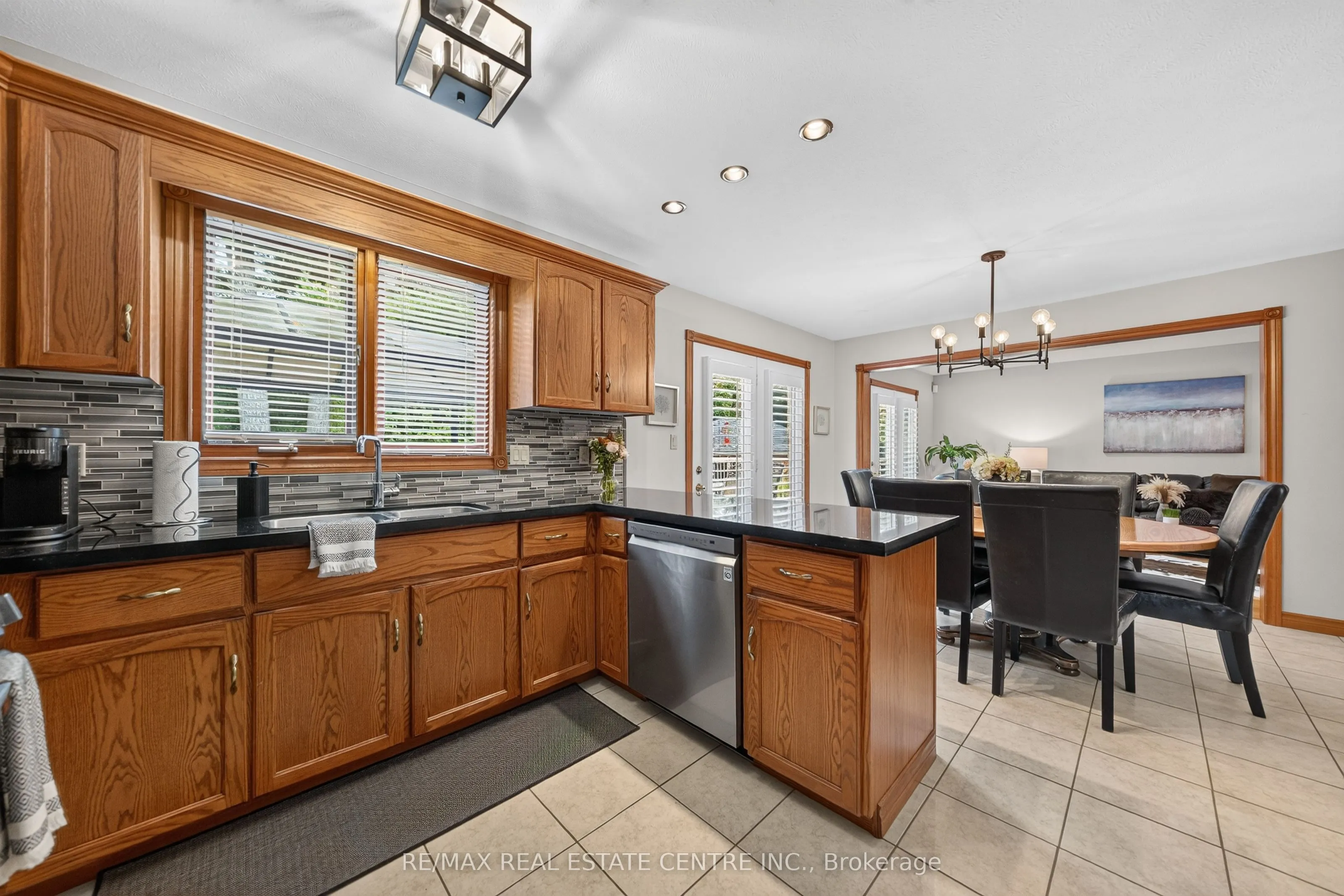 52 Archwood Crescent