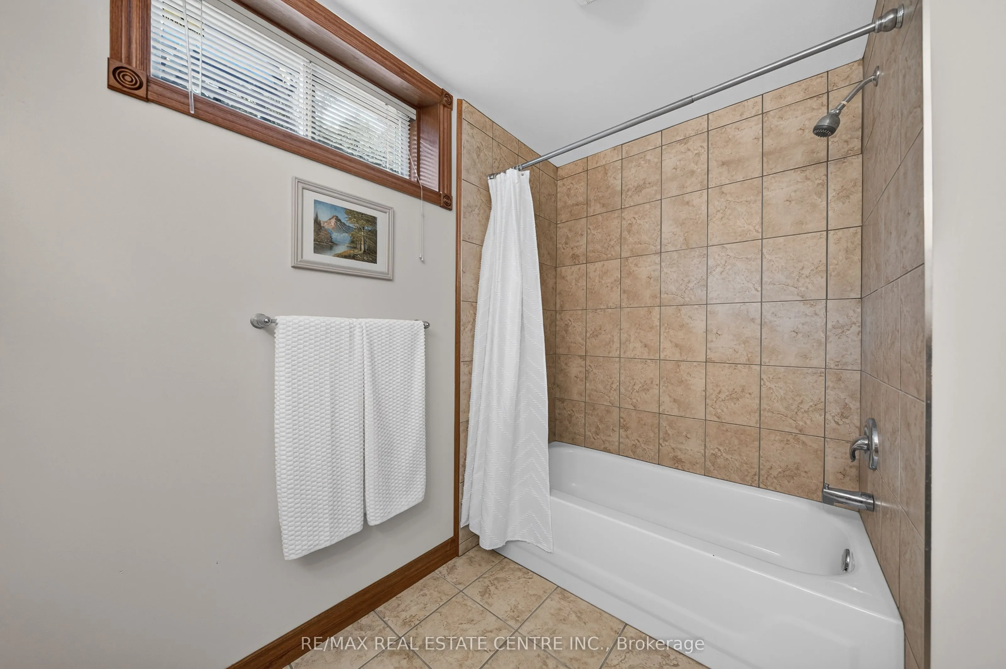 52 Archwood Crescent