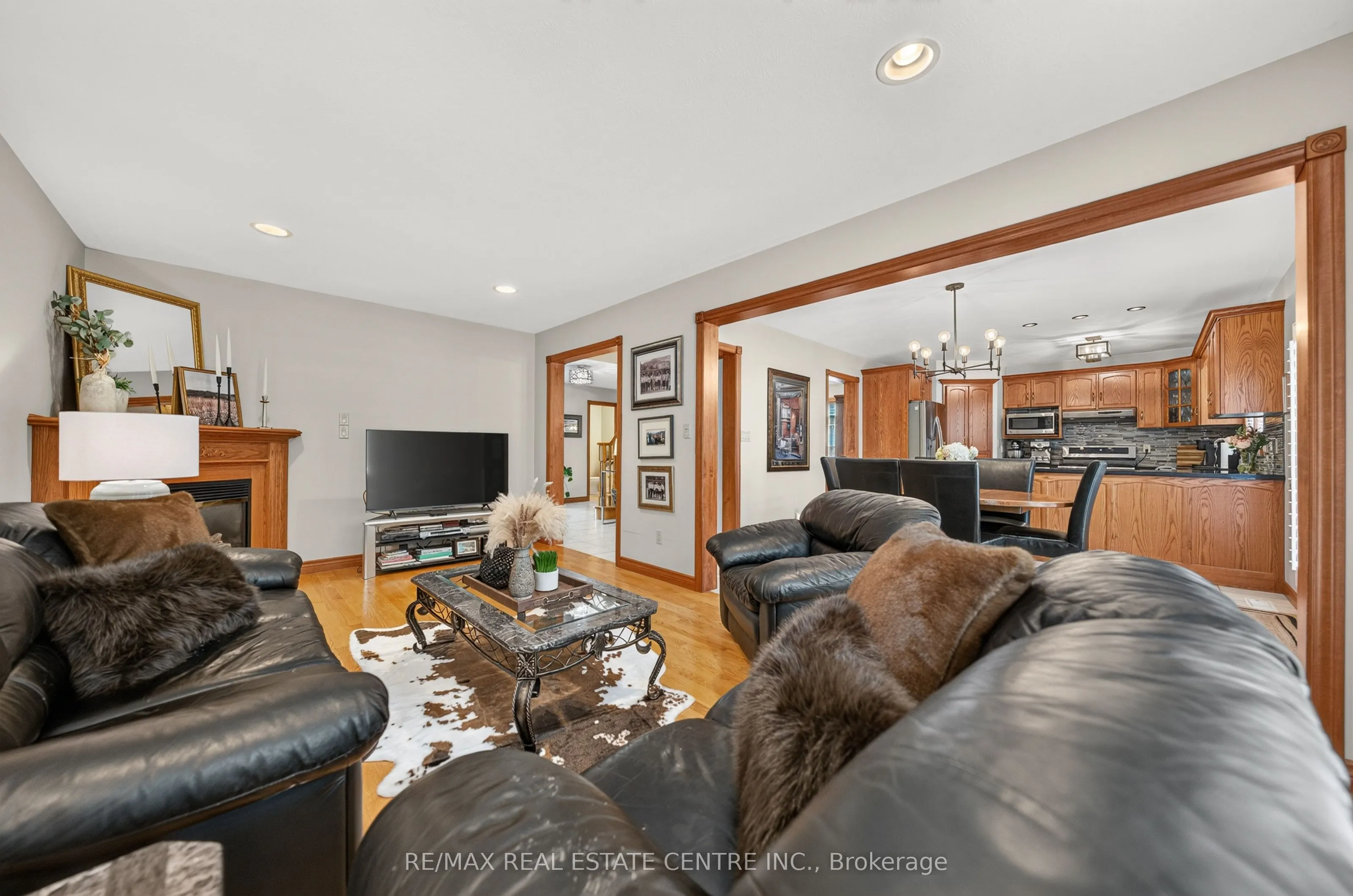 52 Archwood Crescent