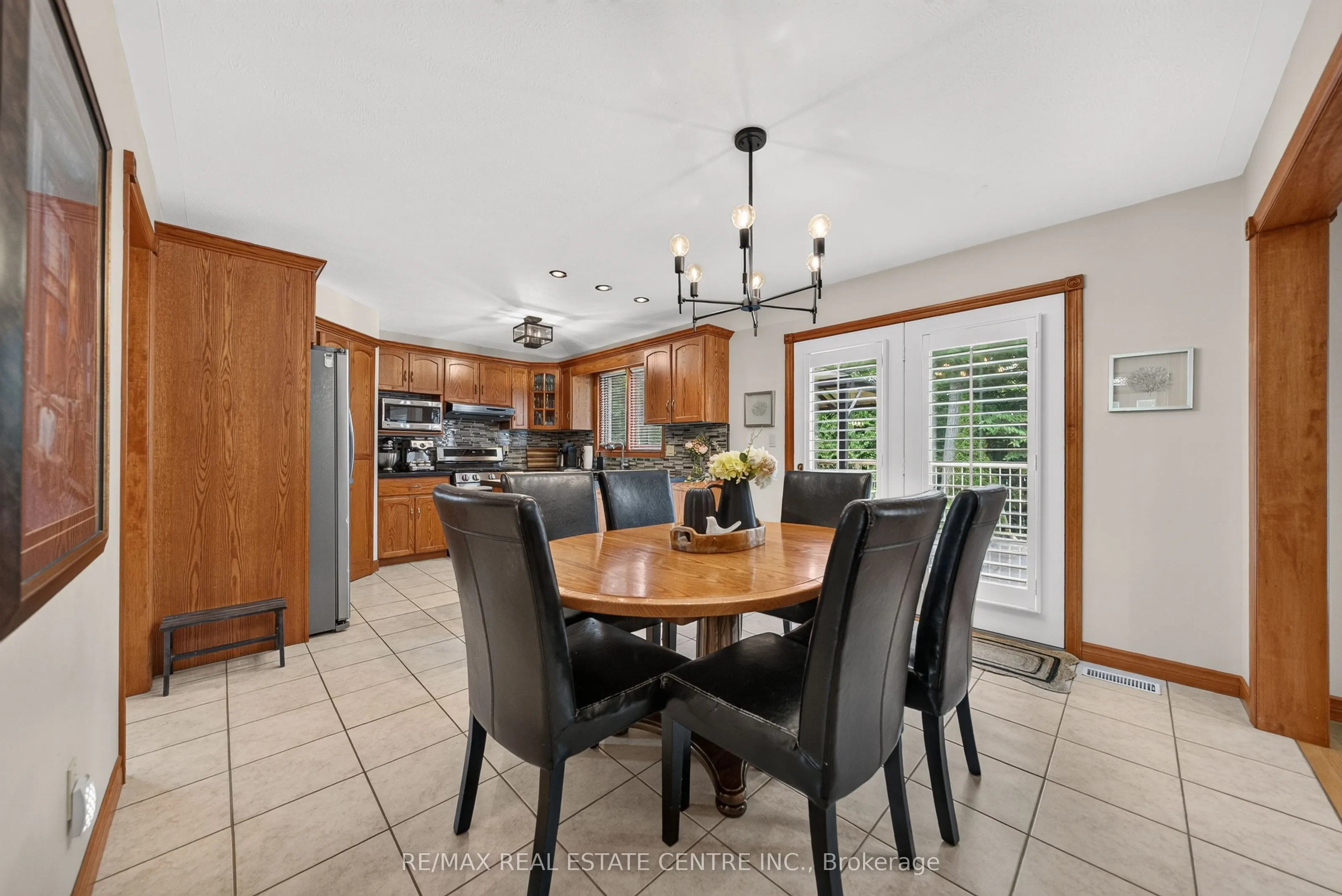 52 Archwood Crescent